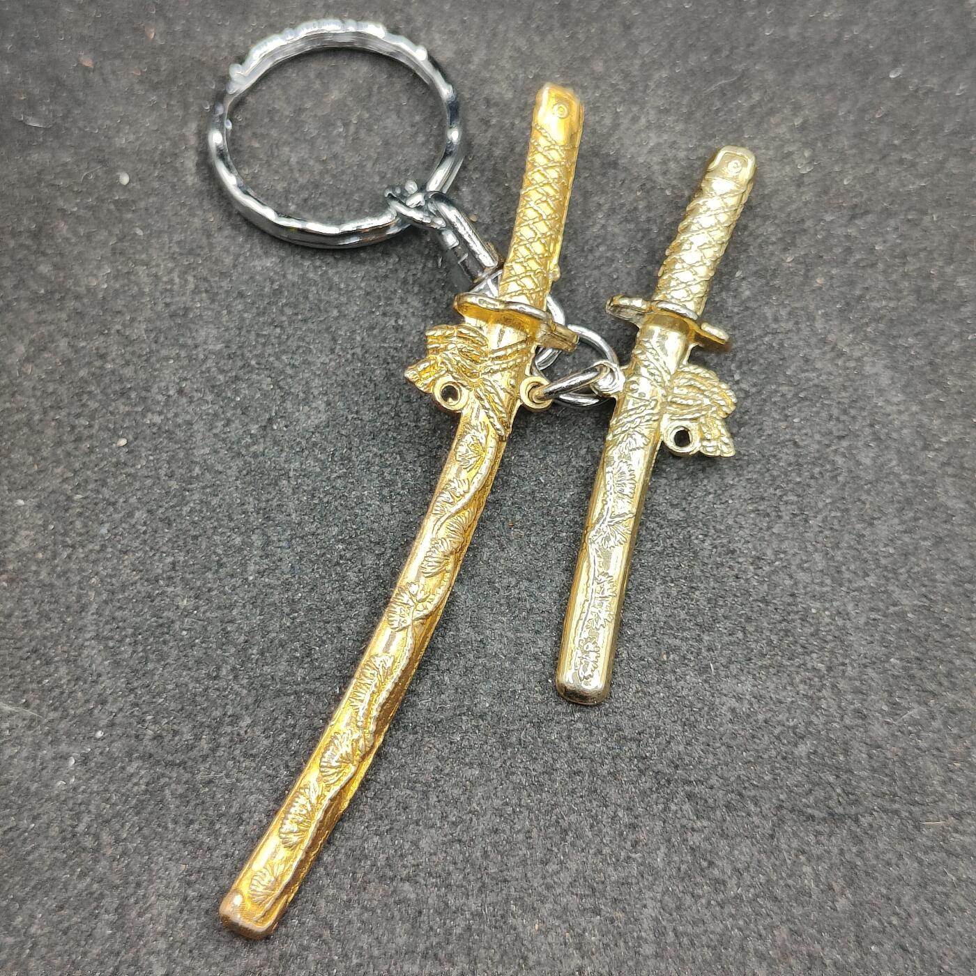 全场0元起拍 第174期 咸鱼国勋章拍卖专场 7月17日（周三）下午6：00开始 日本双刃钥匙链