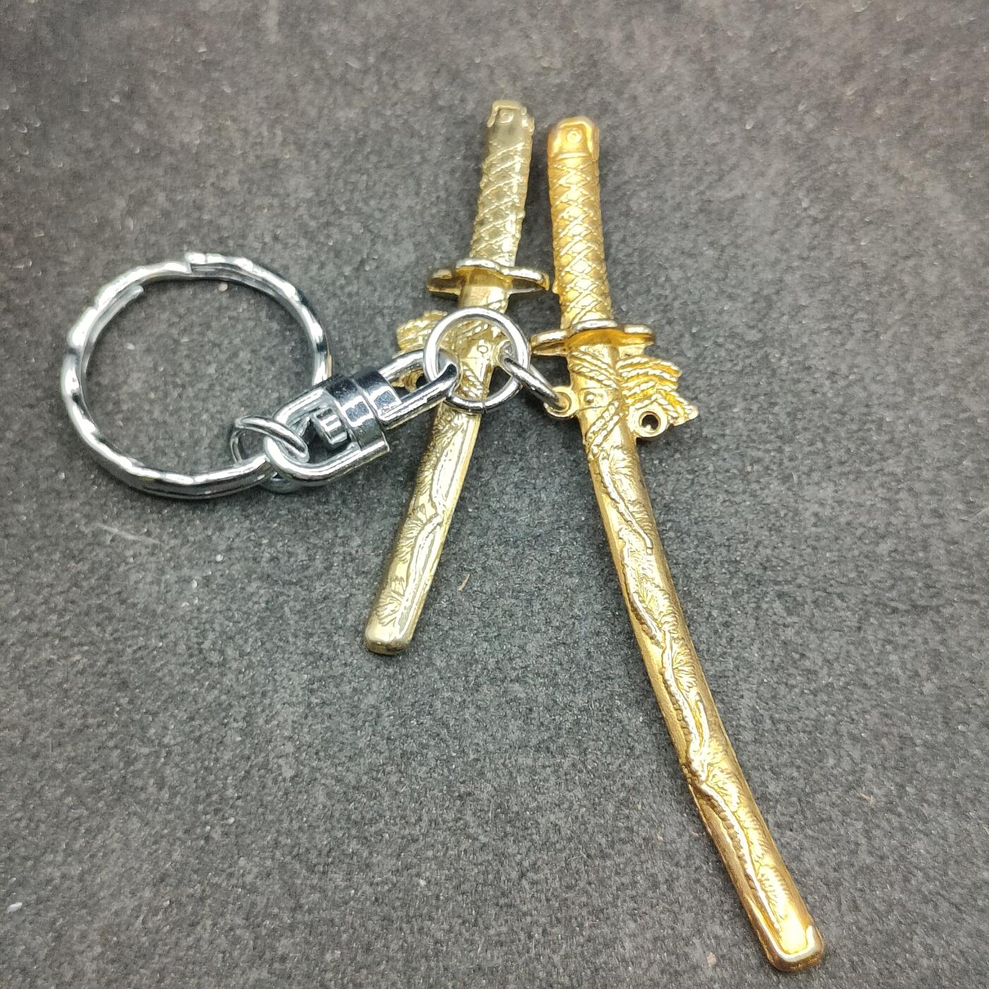 全场0元起拍 第174期 咸鱼国勋章拍卖专场 7月17日（周三）下午6：00开始 日本双刃钥匙链