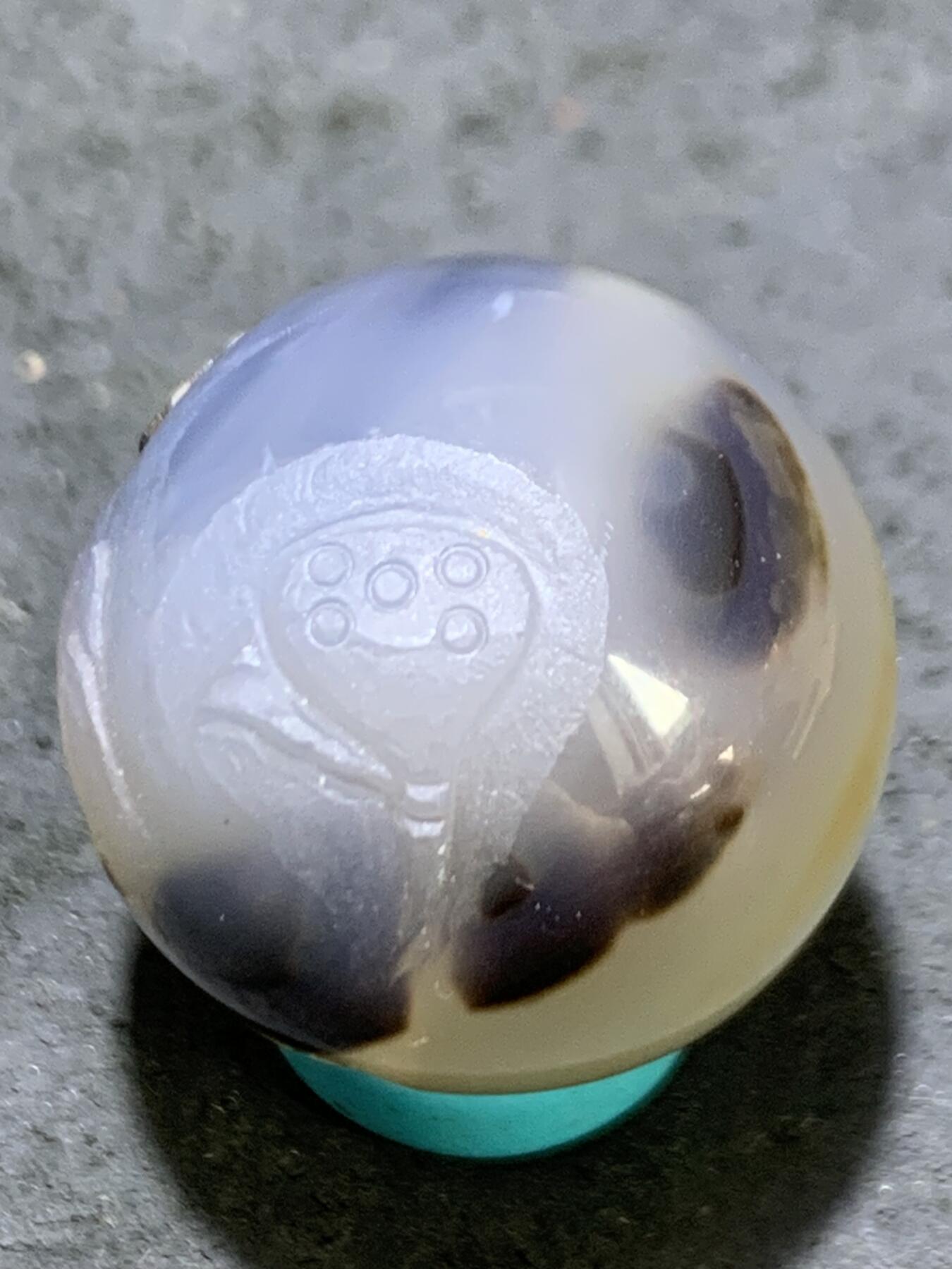 精美亚光高玉化巴西玛瑙手工俏色巧雕花开见佛2.0圆珠一个，