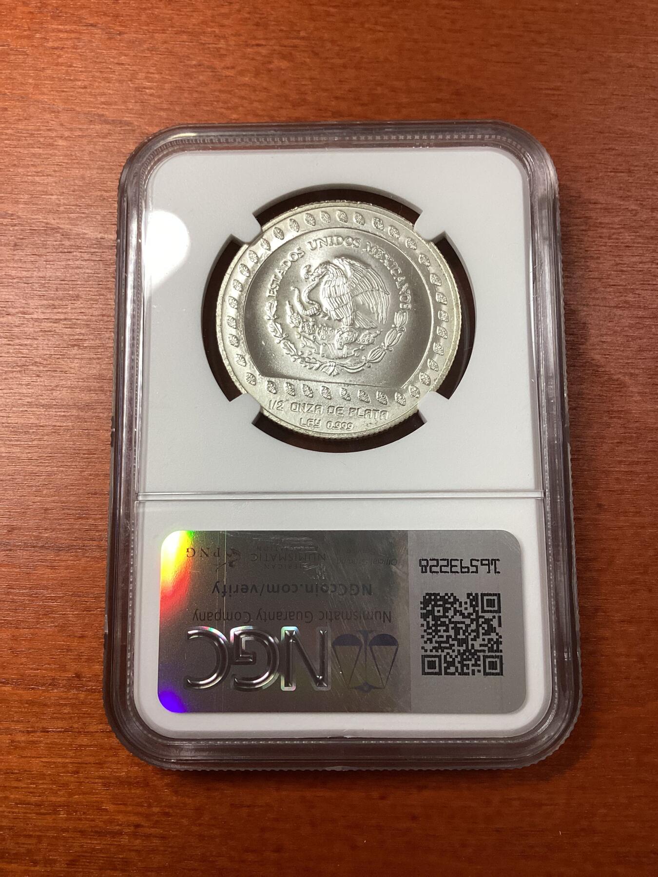 长老汇龙年精选第八场拍卖 1992Mo  墨西哥雄鹰战士50比索银币，NGC MS66，更高8枚，国内少见