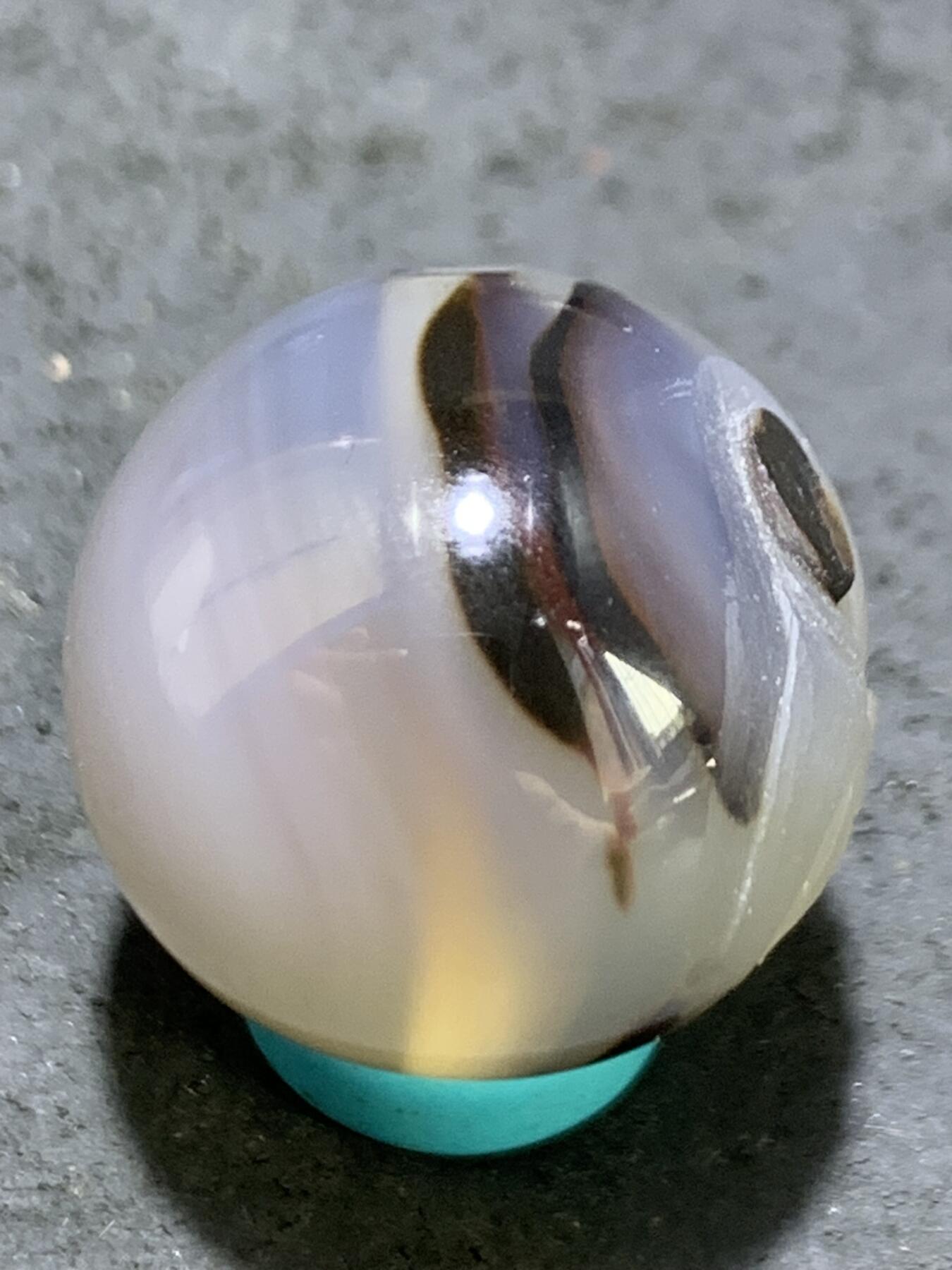精美亚光高玉化巴西玛瑙手工俏色巧雕花开见佛2.0圆珠一个，