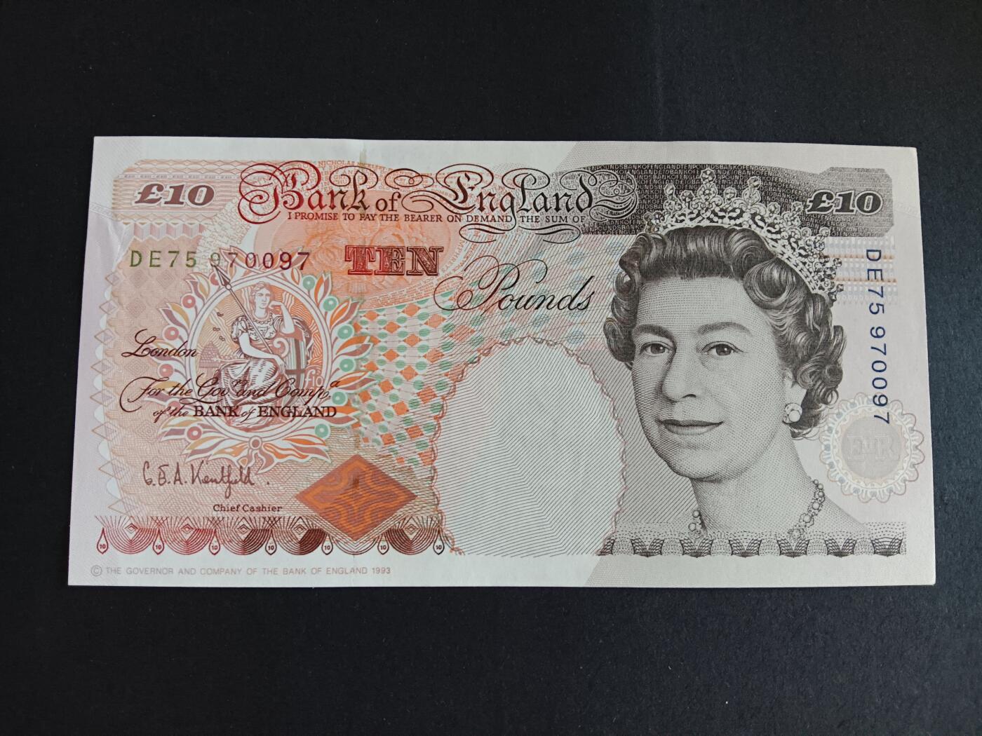 博彦收藏8月19日钱币专场 英国1993年女皇10镑UNC 95品