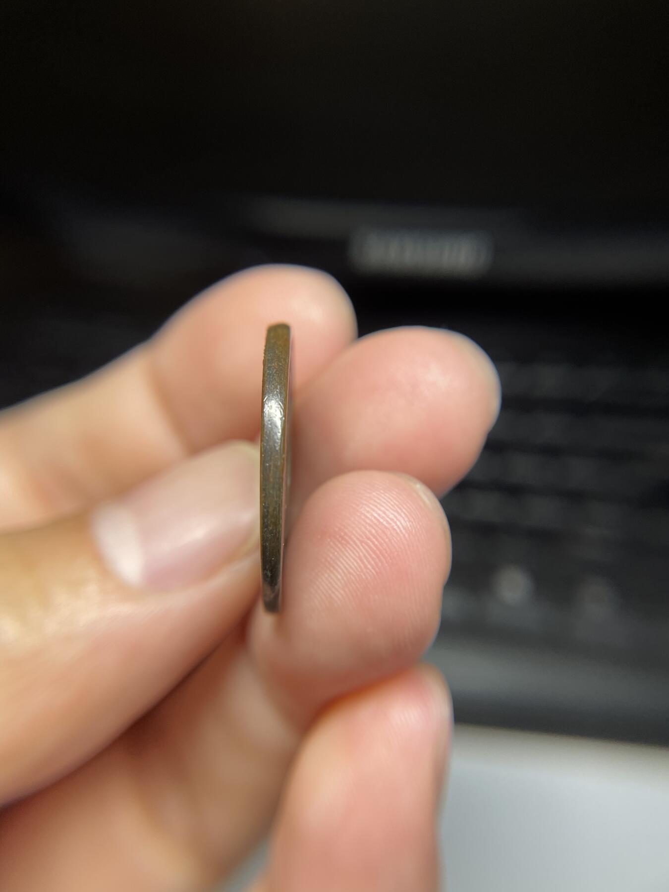 每日一拍，2024年集古藏今外币拍卖第十一期-第1场—（总第101拍），新一期拍卖开始了，本期古钱币全场包真，拍卖名称未备注的均无补裂翘等缺陷 八幡太神花钱，尺寸25.5*1.9