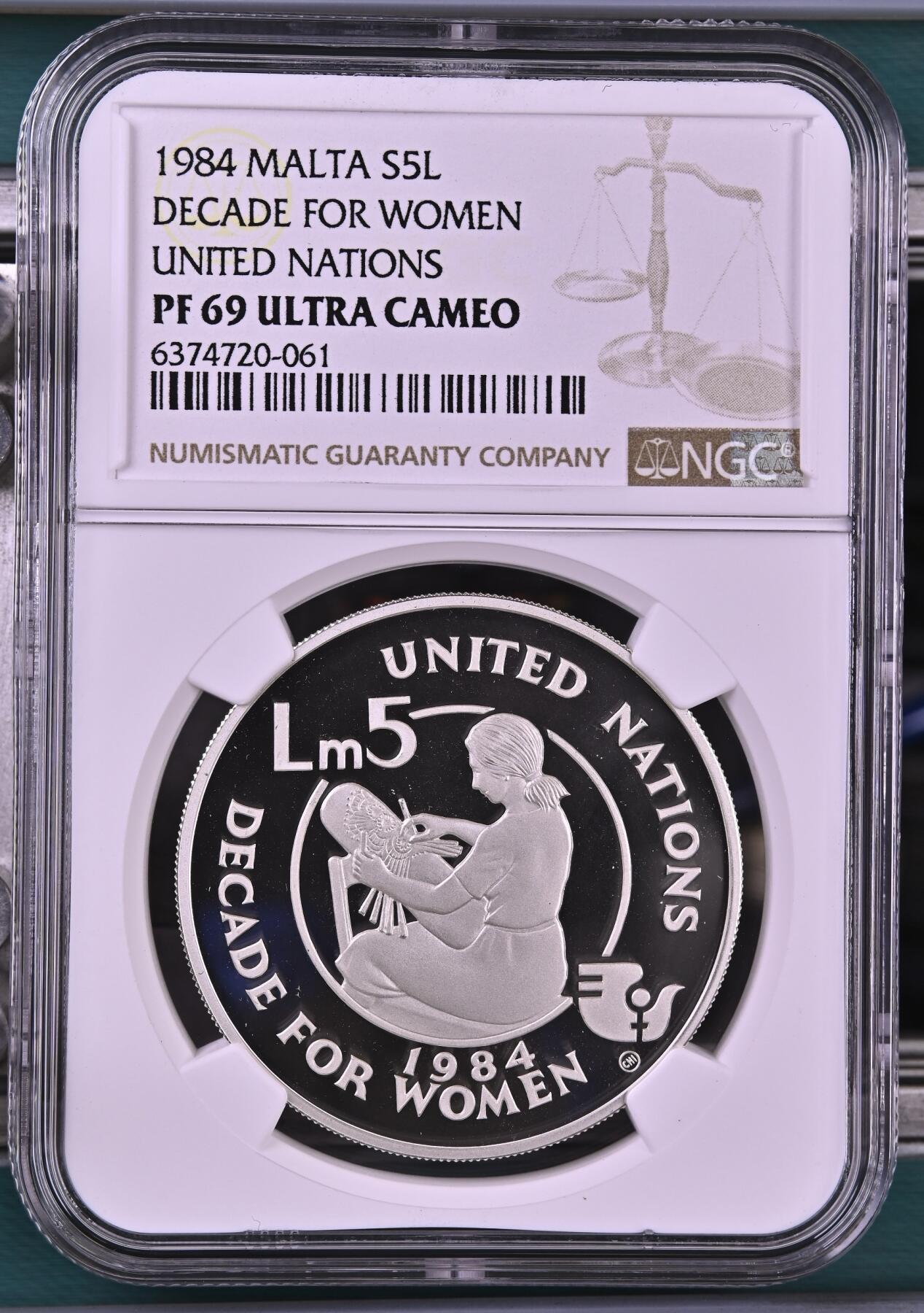 长老汇龙年精选第八场拍卖 1984马耳他联合国妇女十年5里拉精制银币，NGC PF69UC，更高2枚