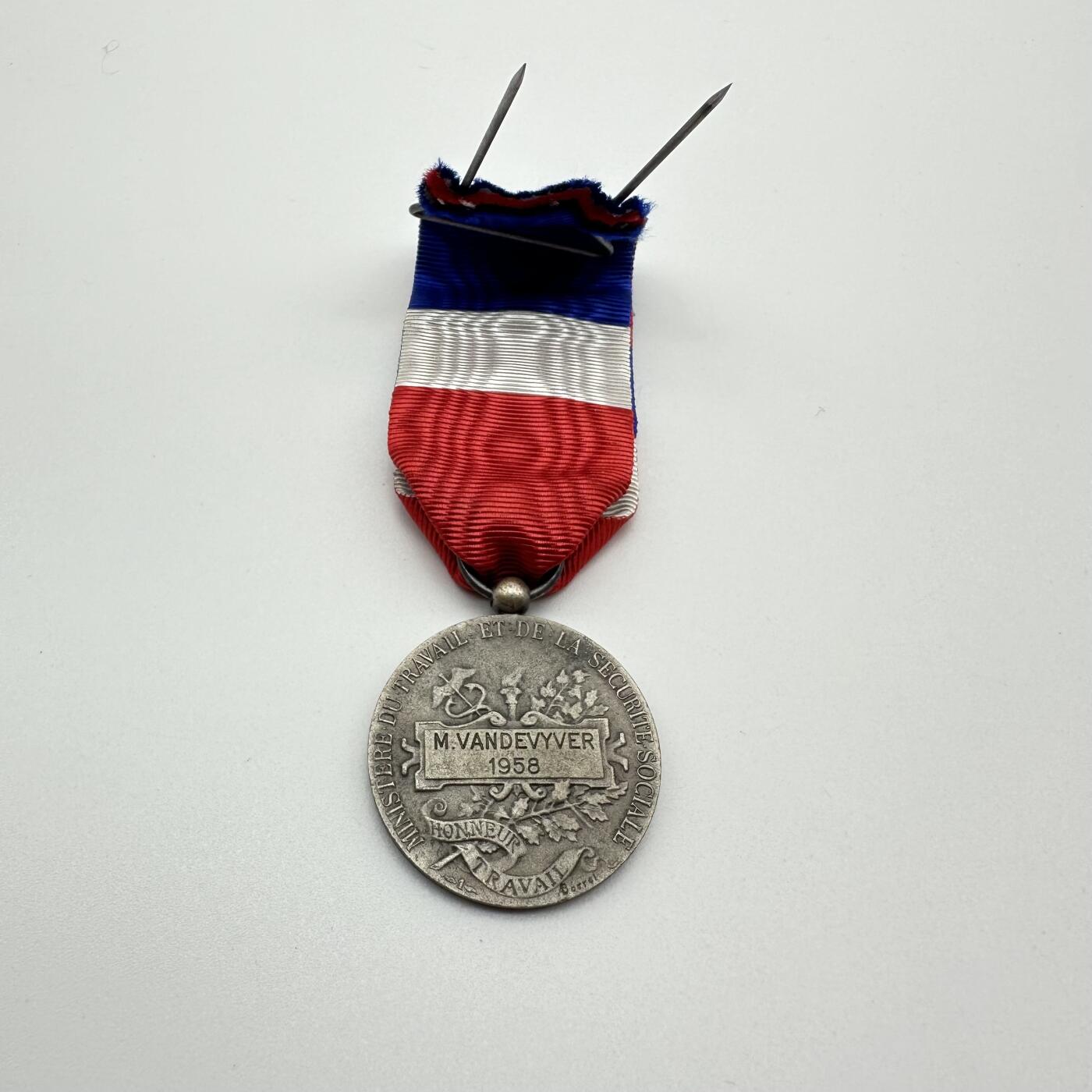 勋章奖章交易所7.20拍卖 法国劳动荣誉奖章