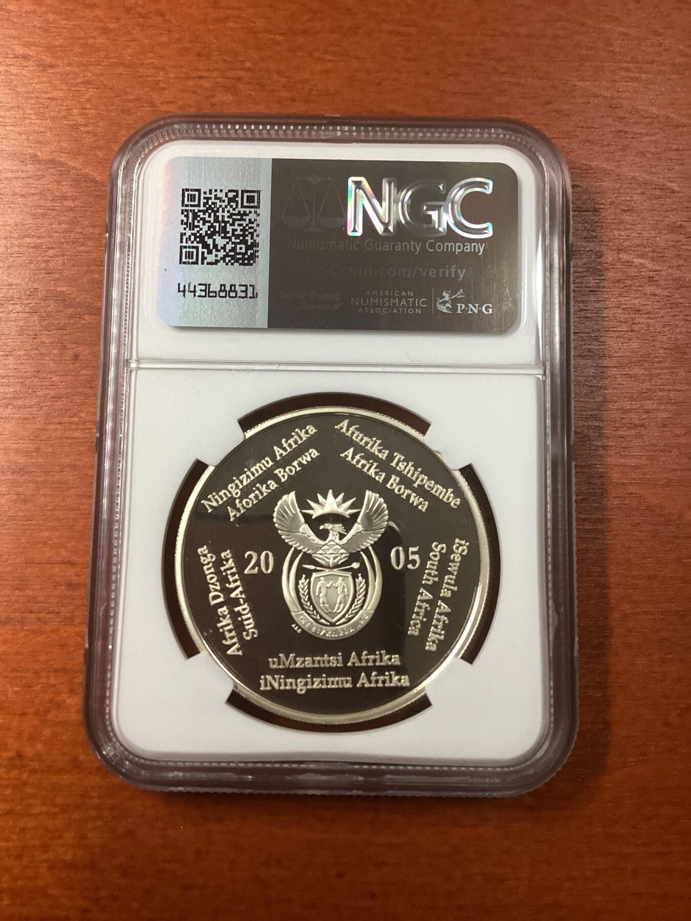 长老汇龙年精选第九场拍卖 2005南非2006德国世界杯2朗德精制银币，NGC PF69UC，更高分10枚，33.6克925银