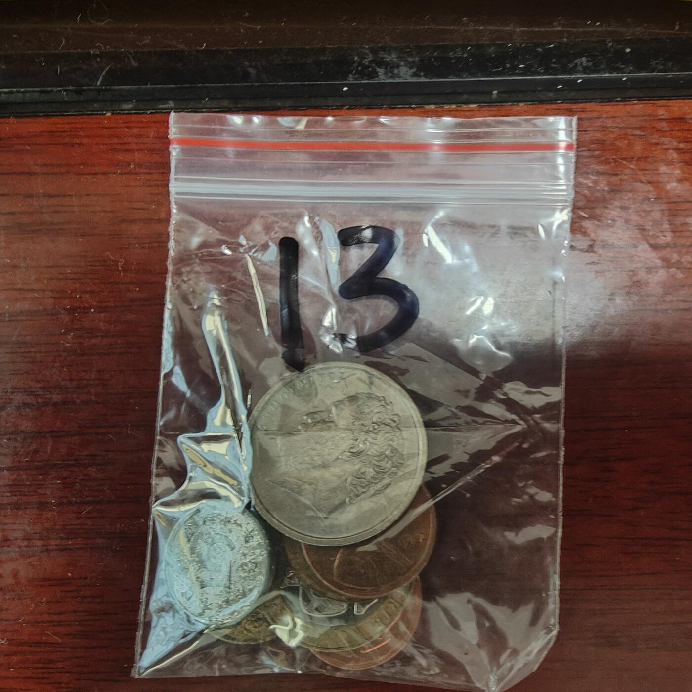 英雄古币捡漏专场第一期无押金可累计捡漏，全场50包邮，偏远地区除外。 外国硬币7枚