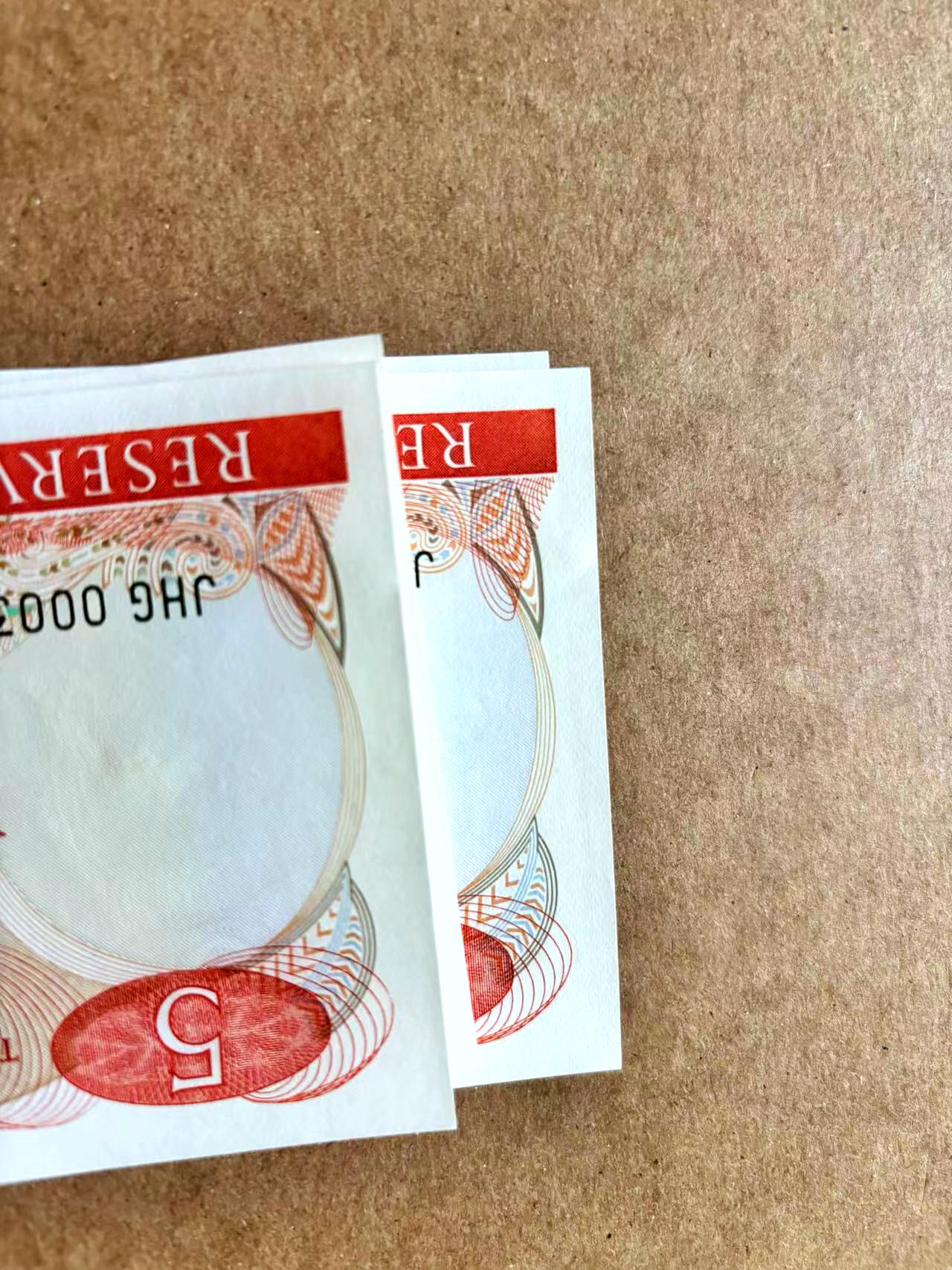 【Blue Auction】✨世界纸币精拍第506期【精】 【一组4张百位小号】新西兰 花冠女王 5元 UNC（个别轻微印子）