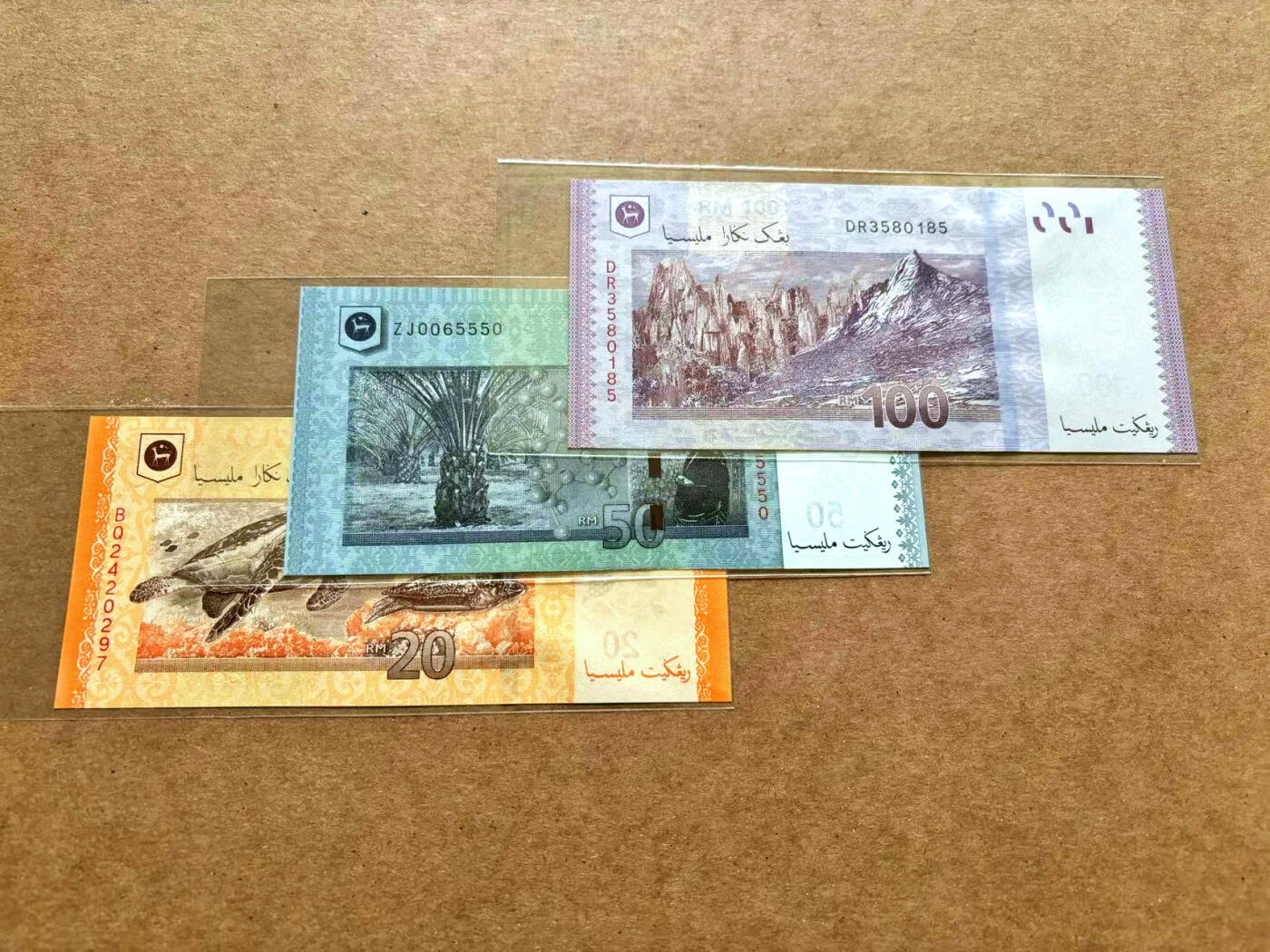 【Blue Auction】✨世界纸币精拍第506期【精】 【一组3张】马来西亚 20-100林吉特 全新UNC