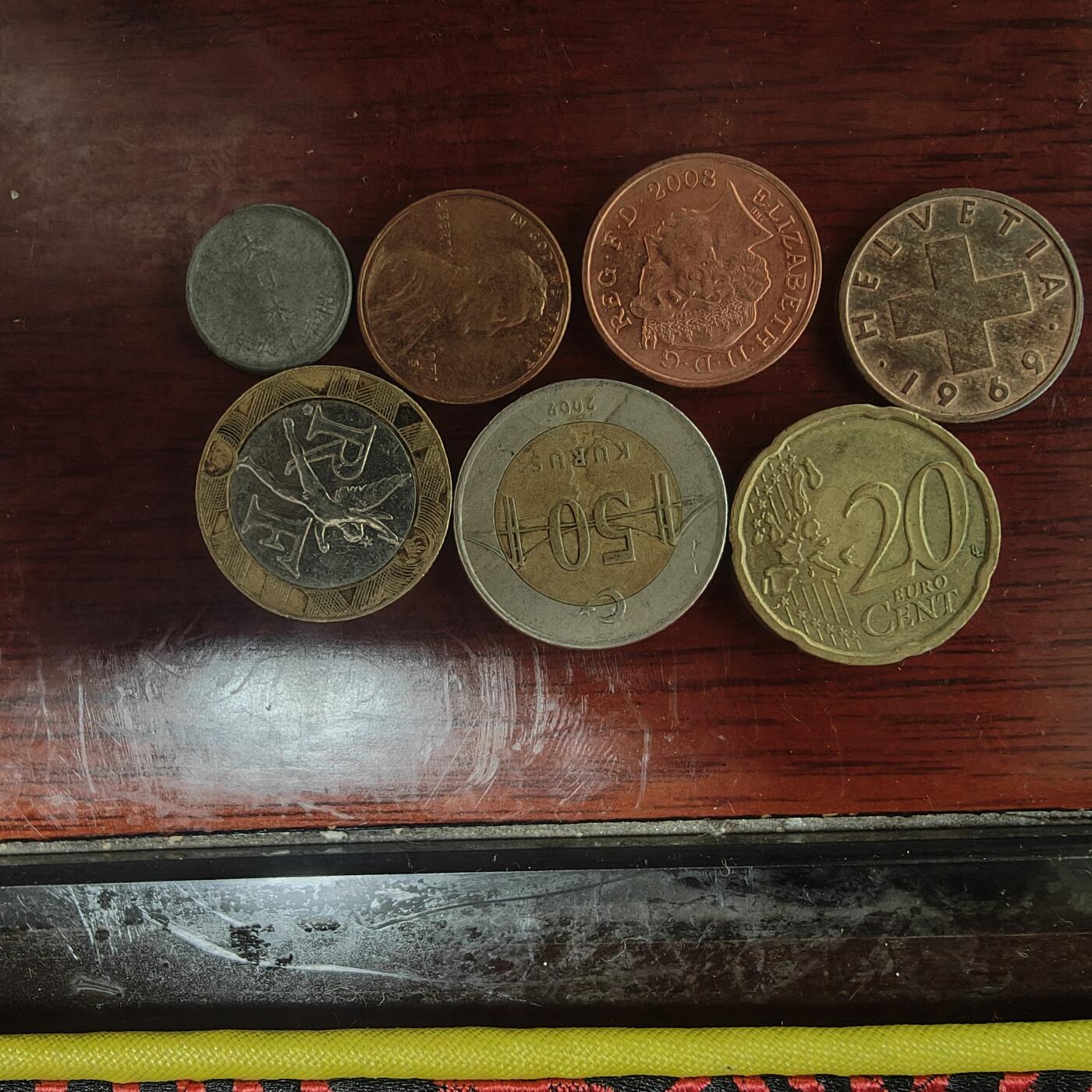 英雄古币捡漏专场第一期无押金可累计捡漏，全场50包邮，偏远地区除外。 外国硬币7枚
