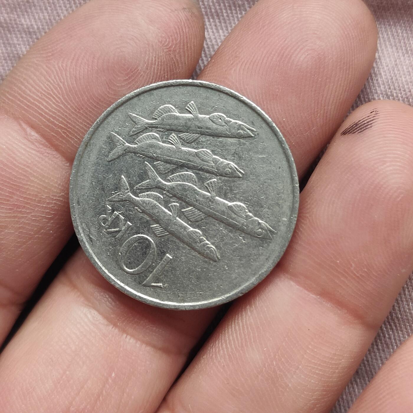 英雄古币捡漏专场第一期无押金可累计捡漏，全场50包邮，偏远地区除外。 冰岛