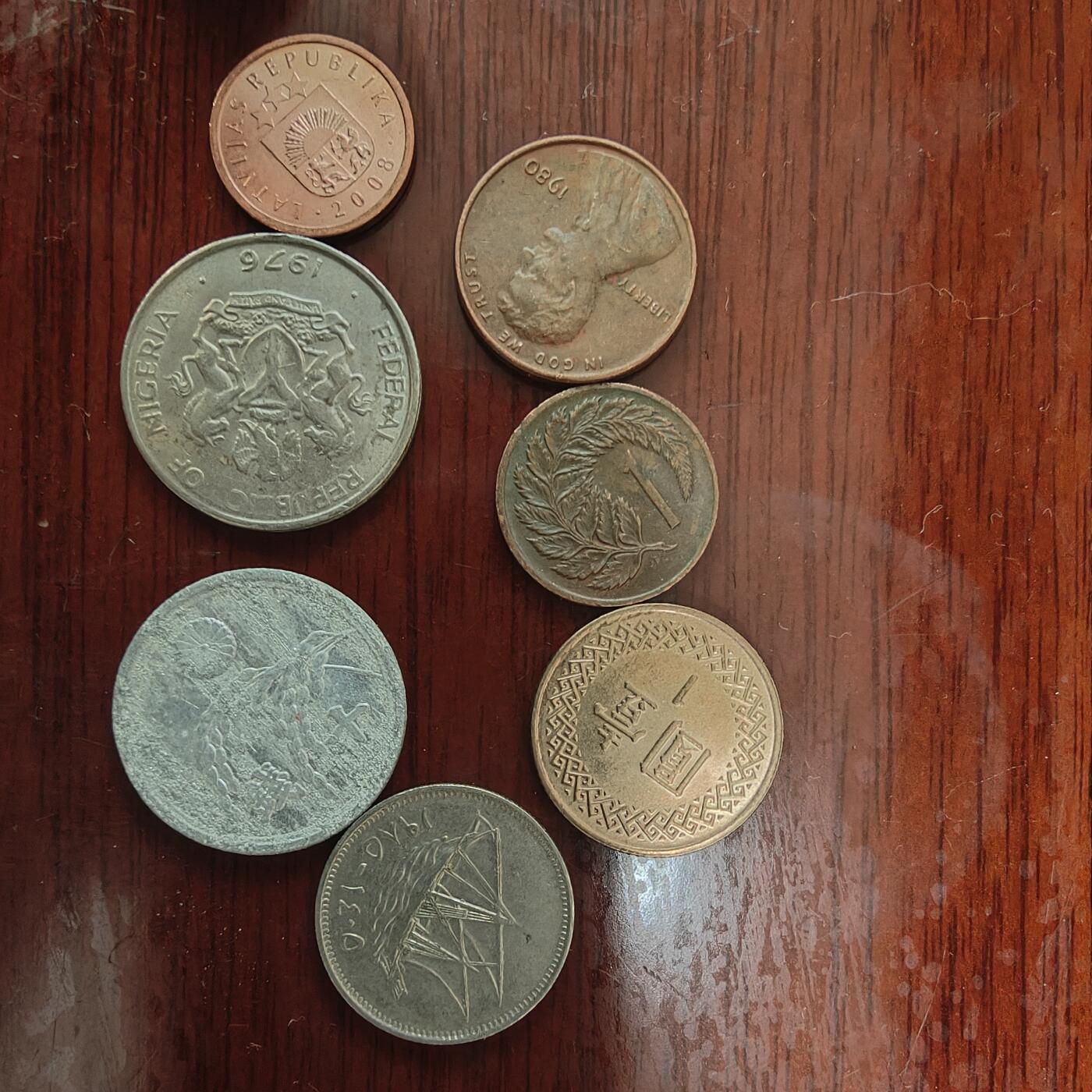 英雄古币捡漏专场第一期无押金可累计捡漏，全场50包邮，偏远地区除外。 外国硬币7枚