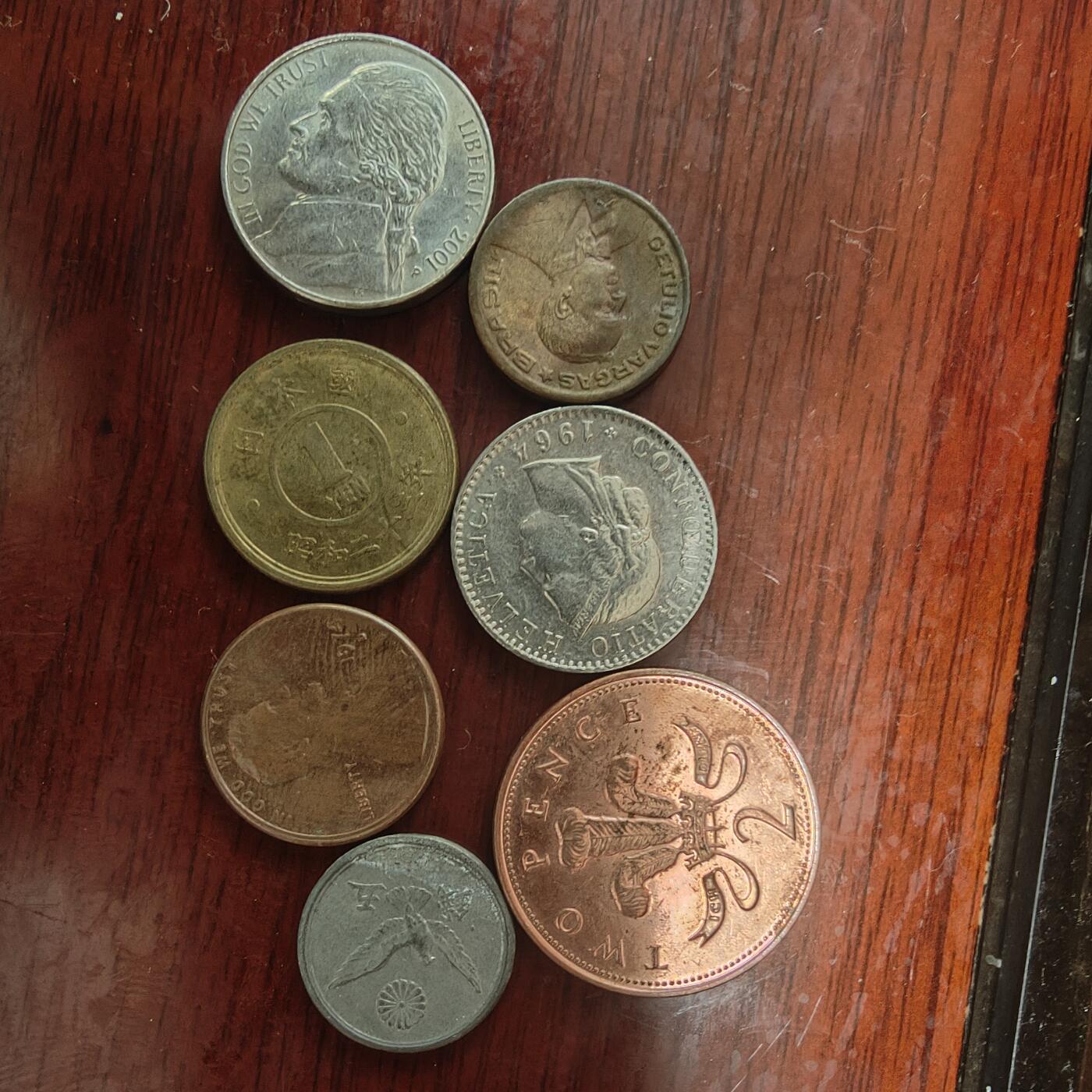 英雄古币捡漏专场第一期无押金可累计捡漏，全场50包邮，偏远地区除外。 外国硬币7枚