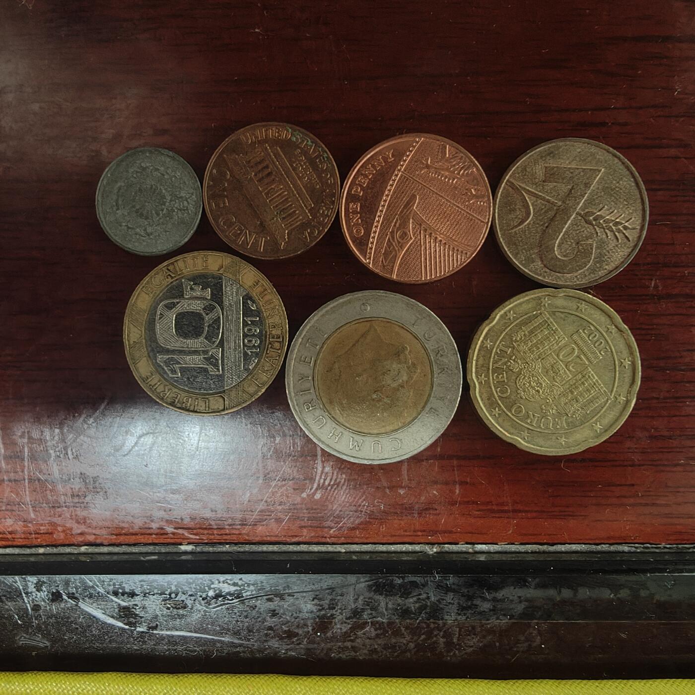 英雄古币捡漏专场第一期无押金可累计捡漏，全场50包邮，偏远地区除外。 外国硬币7枚