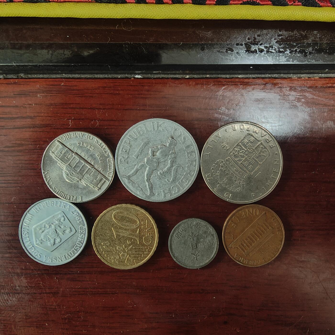 英雄古币捡漏专场第一期无押金可累计捡漏，全场50包邮，偏远地区除外。 外国硬币7枚