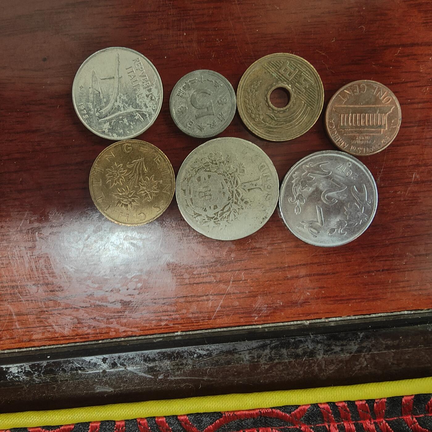 英雄古币捡漏专场第一期无押金可累计捡漏，全场50包邮，偏远地区除外。 外国硬币7枚