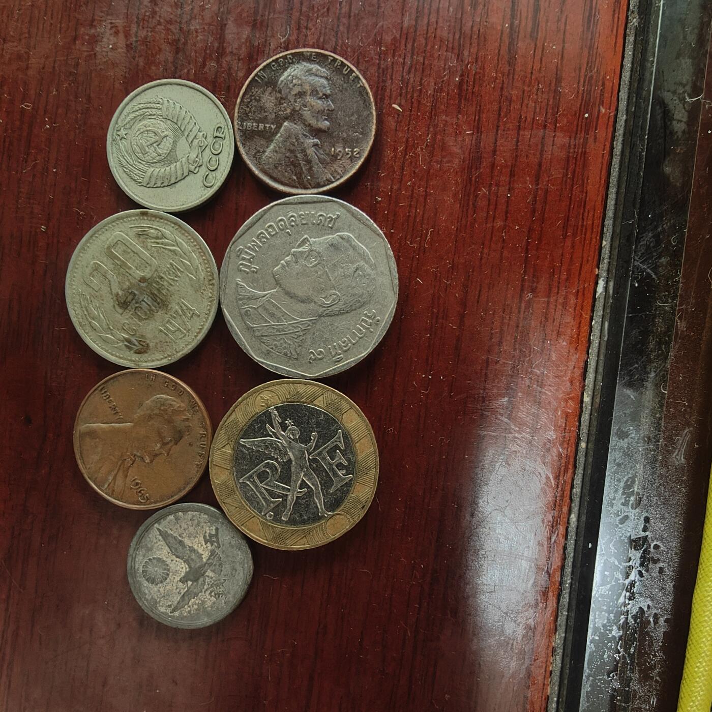 英雄古币捡漏专场第一期无押金可累计捡漏，全场50包邮，偏远地区除外。 外国硬币7枚