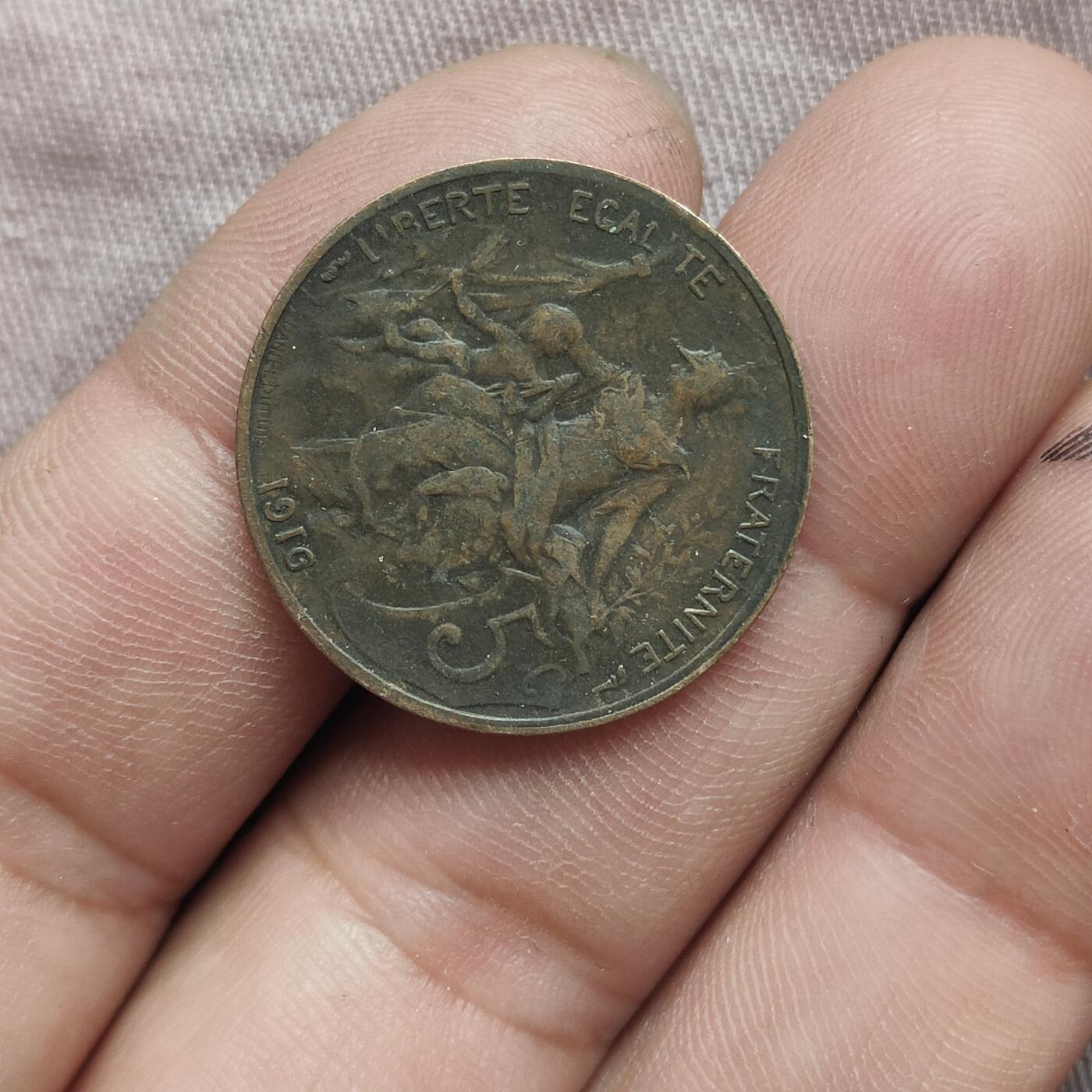 英雄古币捡漏专场第一期无押金可累计捡漏，全场50包邮，偏远地区除外。 1916年法国五分。