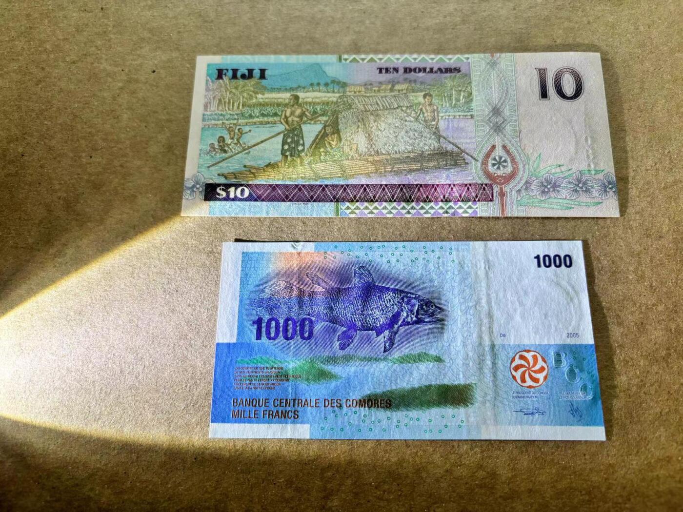 【Blue Auction】✨世界纸币精拍第506期【精】  【一组2张88尾 含获奖钞】斐济 10元 女王&科摩罗 2005年1000法郎 全新UNC