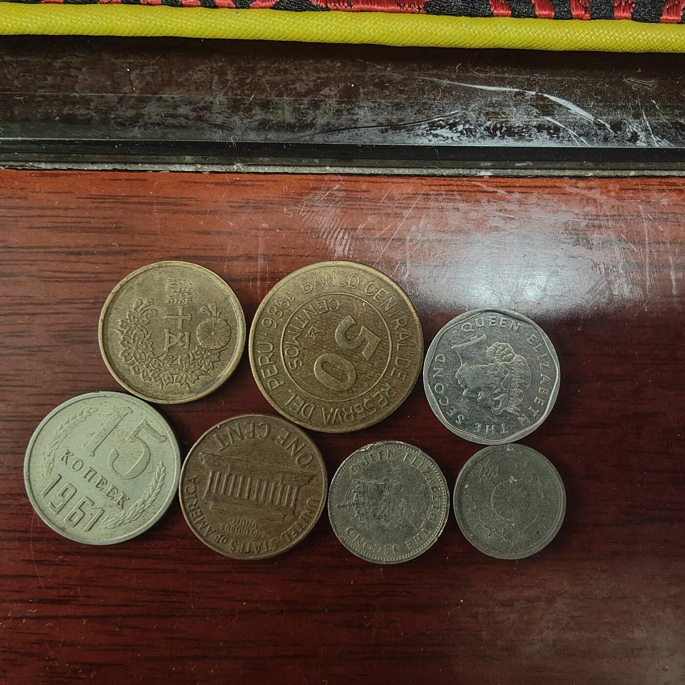 英雄古币捡漏专场第一期无押金可累计捡漏，全场50包邮，偏远地区除外。 外国硬币7枚