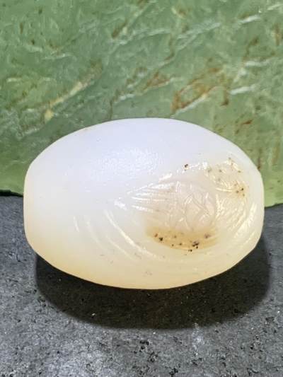 精美亚光高玉化海洋玉髓手工俏色巧雕鸳鸯桶珠一个 - 精美亚光高玉化海洋玉髓手工俏色巧雕鸳鸯桶珠一个