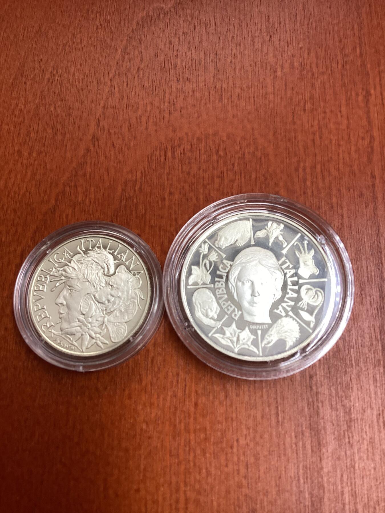 长老汇龙年精选第十场拍卖 1991意大利动植物系列500里拉+200里拉精制银币套装，盒证全