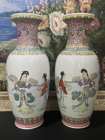 欧美回流精选 - 美国回流567时期粉彩人物瓷瓶一对（高29.5cm）