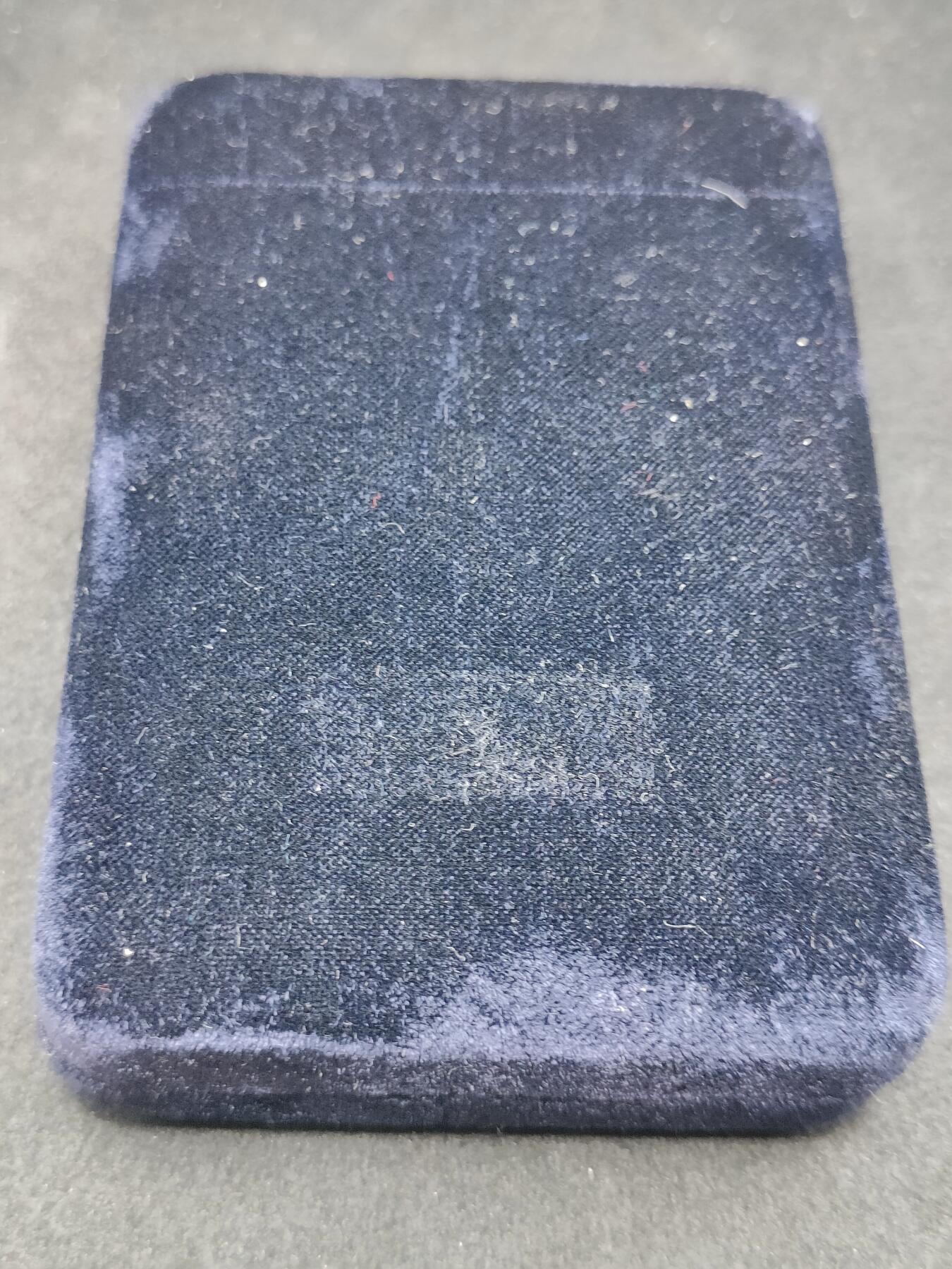 全场0元起拍 第175期 咸鱼国勋章拍卖专场 7月21日（周日）下午6：00开始 朝总联版烫金国徽盒三级国旗勋章带盒略