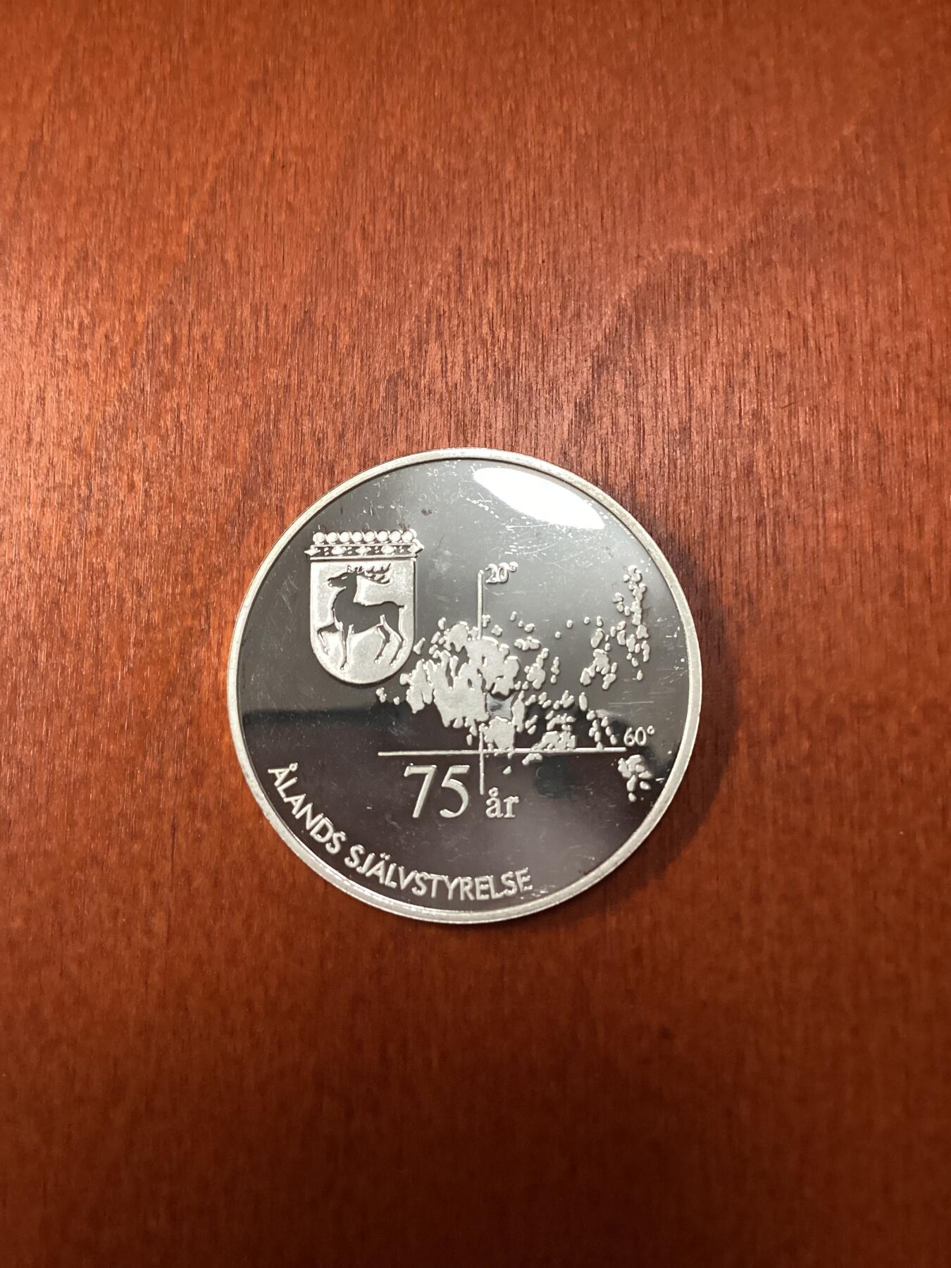 长老汇龙年精选第十场拍卖 1997芬属奥兰德50欧元精制银币，27克925银，罕见