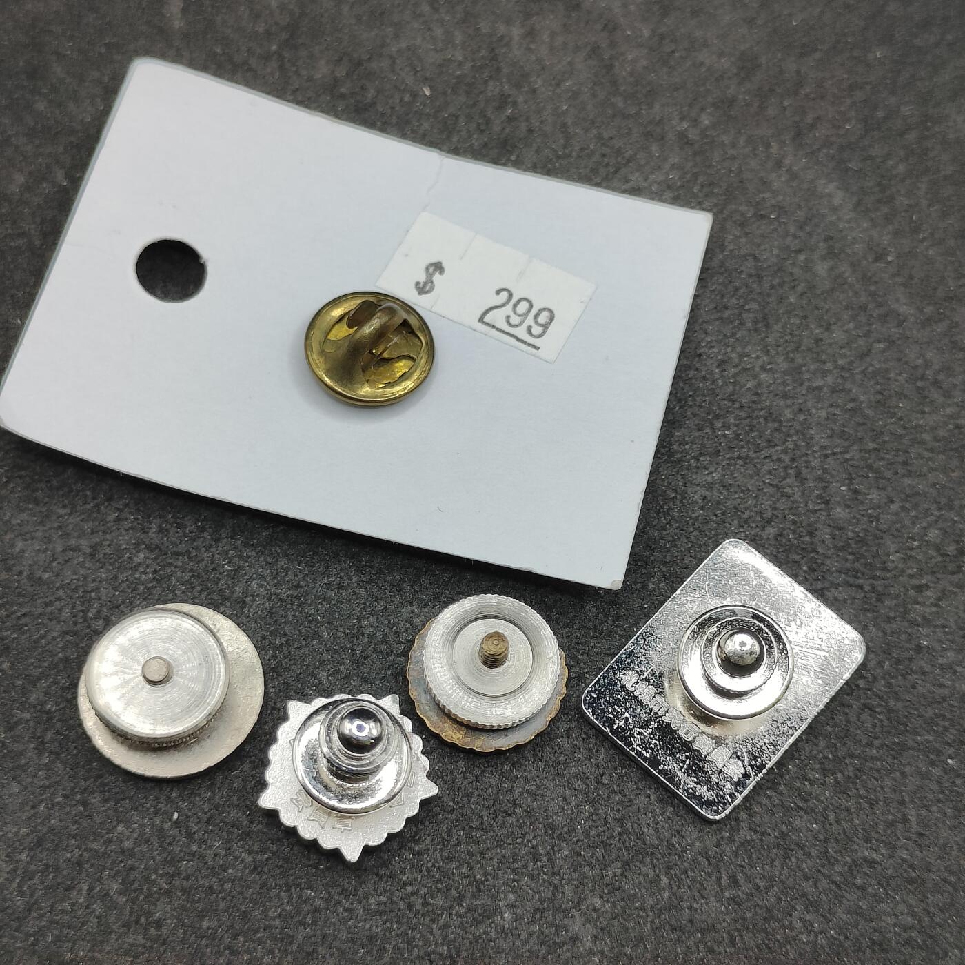 全场0元起拍 第175期 咸鱼国勋章拍卖专场 7月21日（周日）下午6：00开始 日本徽章五个