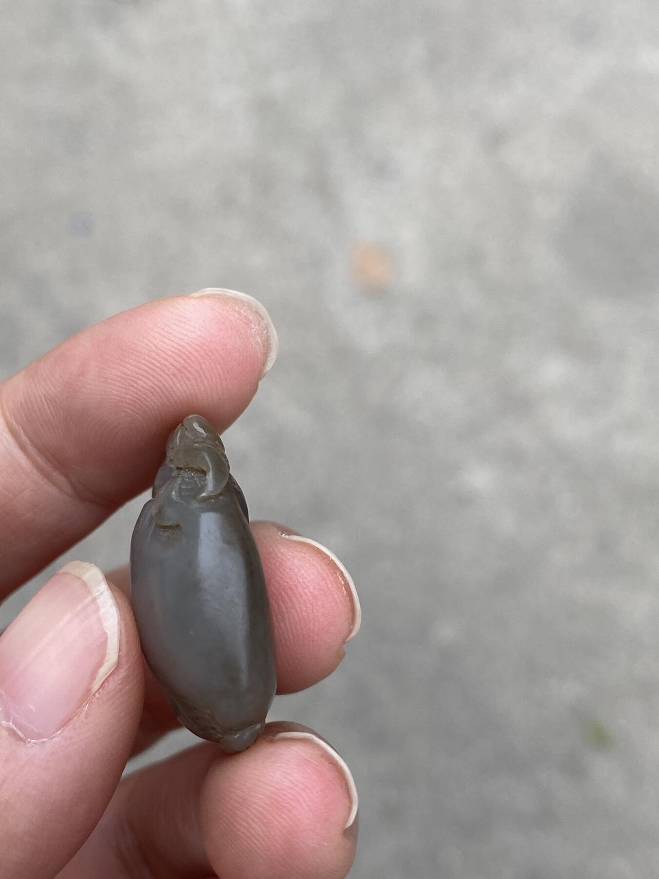 老玉多子多福挂件，尺寸2.6*1.7厘米，品相如图，150包快递
