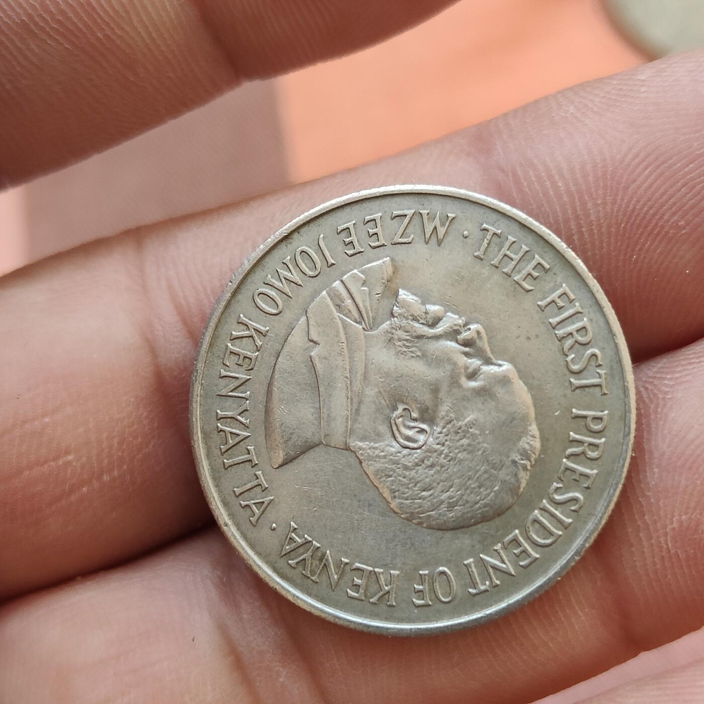 英雄古币捡漏专场第一期无押金可累计捡漏，全场50包邮，偏远地区除外。 肯尼亚