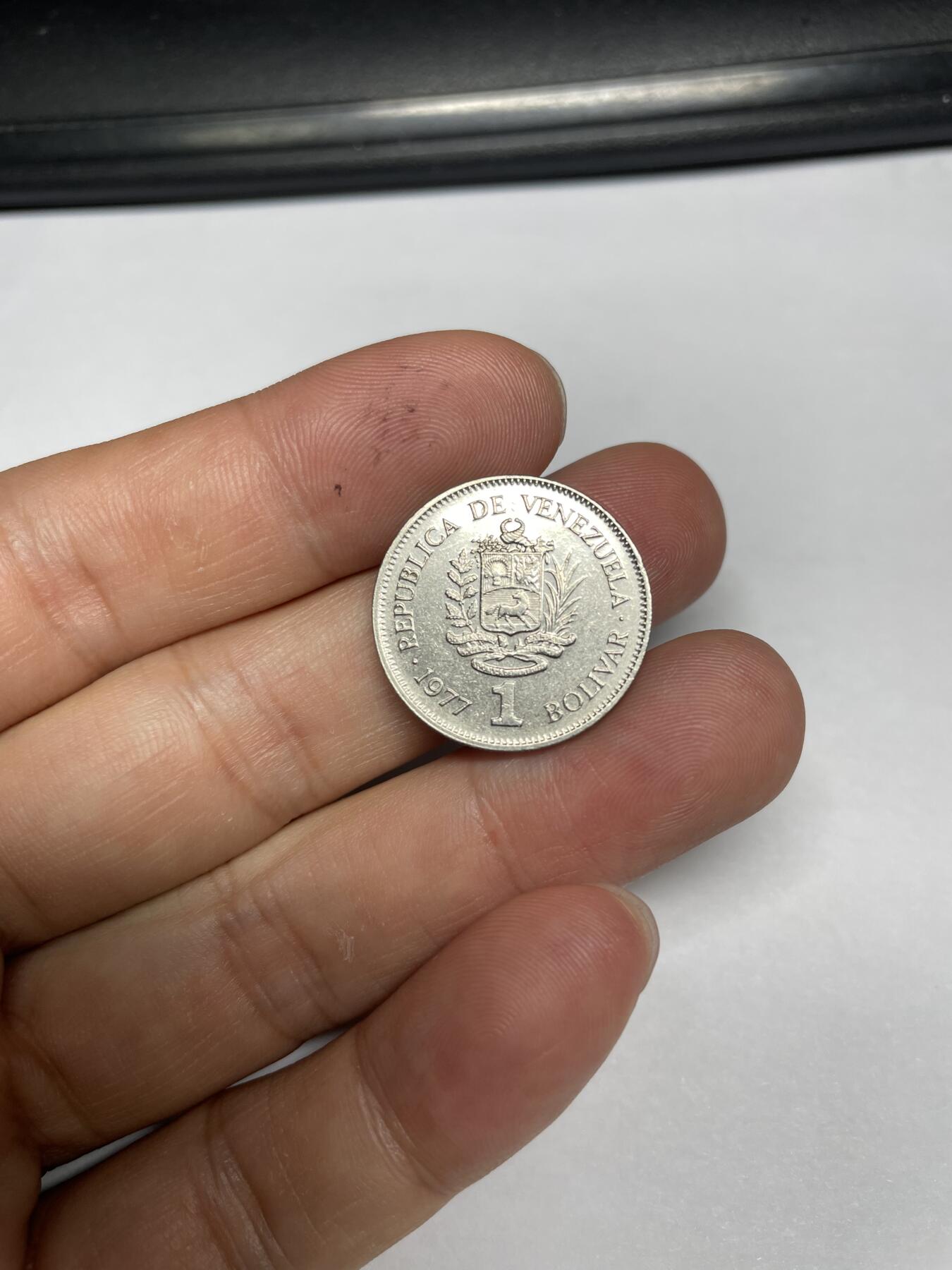每日一拍，2024年集古藏今外币拍卖第十一期-第5场—（总第105拍），新一期拍卖开始了 1977年委内瑞拉1博利瓦
