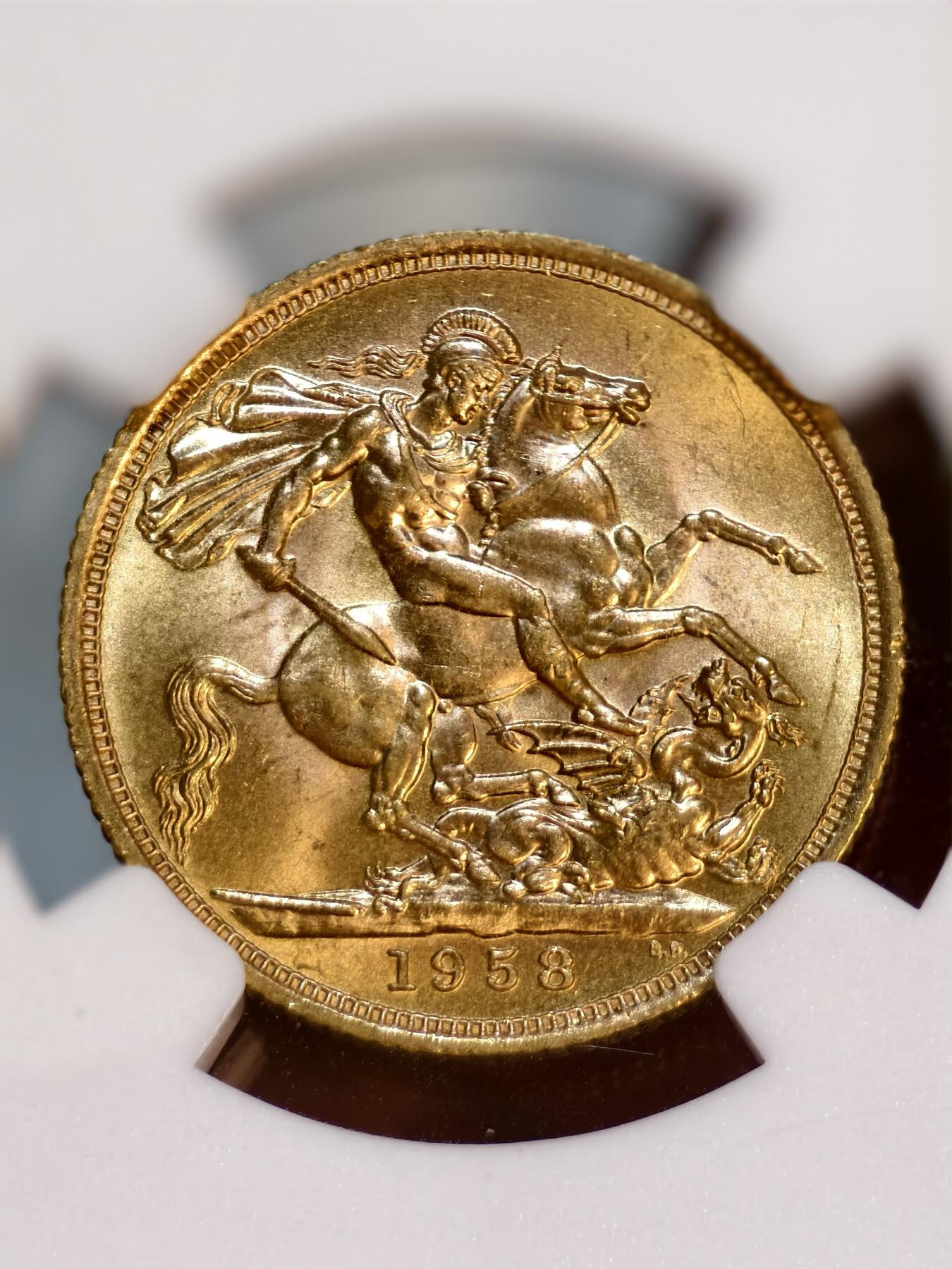 NGC-MS63英国1958年伊丽莎白二世索维林金币