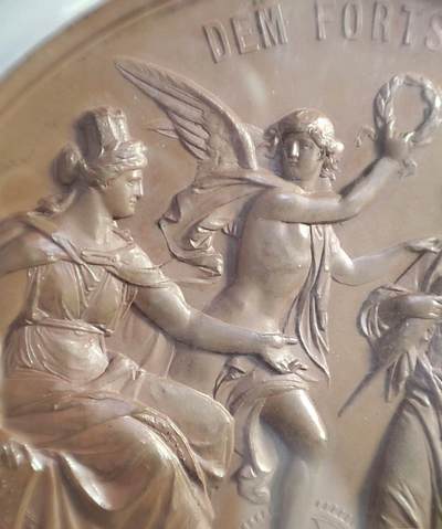 欧洲艺术麦朵尔 周五结拍 1873维也纳世博会大铜章MS63 高浮雕，加厚大盒