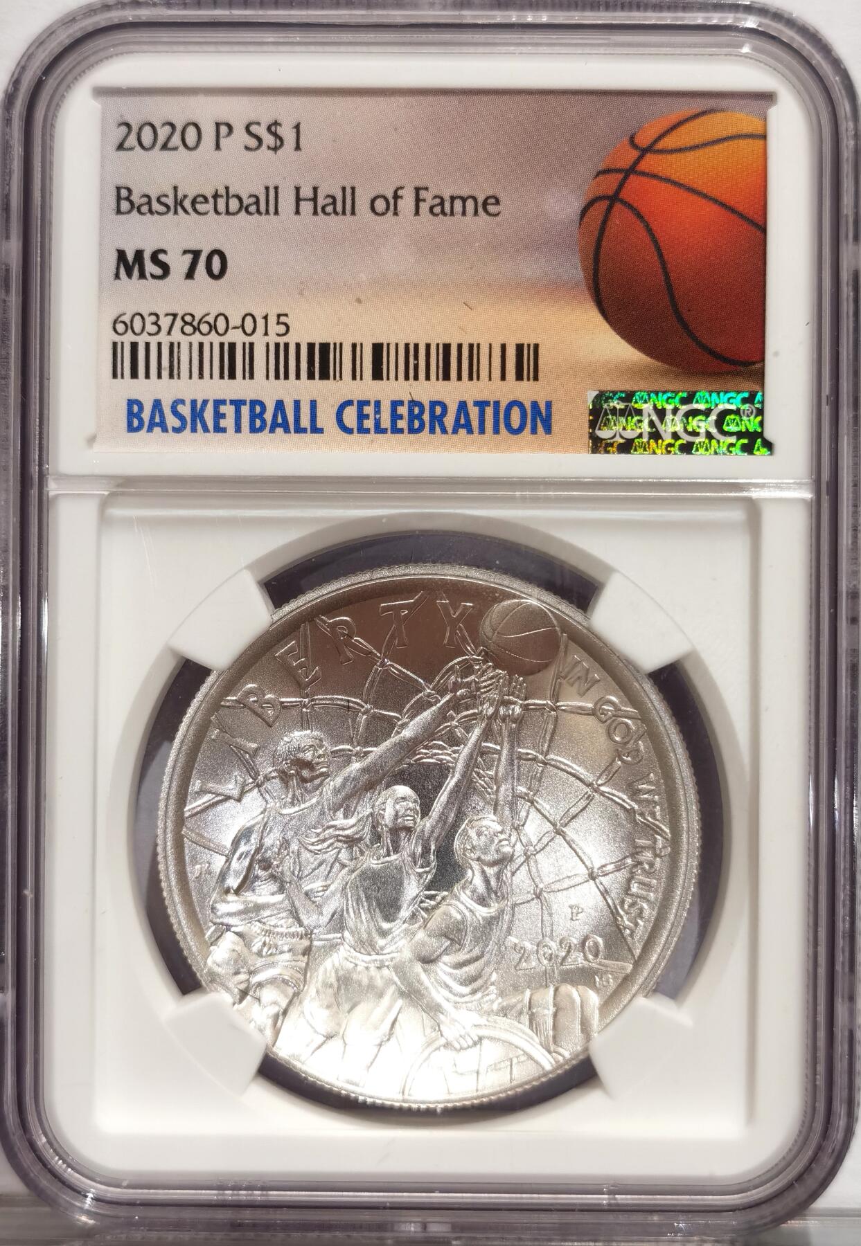 博洋堂世界钱币拍卖第084期（全场包邮） 美国2020年篮球名人堂1美元纪念银币NGC-MS70，99.9%银。币面清爽干净又漂亮，冠军分，状态一流。特殊凹面设计，双倍厚度加厚盒