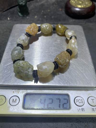 精美冰透高玉化筋脉石老料原石手串一条， 精美冰透高玉化筋脉石老料原石手串一条，