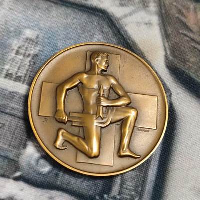 欧洲艺术麦朵尔 周五结拍 瑞士1949射击节铜章品相佳