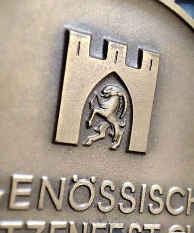 欧洲艺术麦朵尔 周五结拍 瑞士1949射击节铜章品相佳