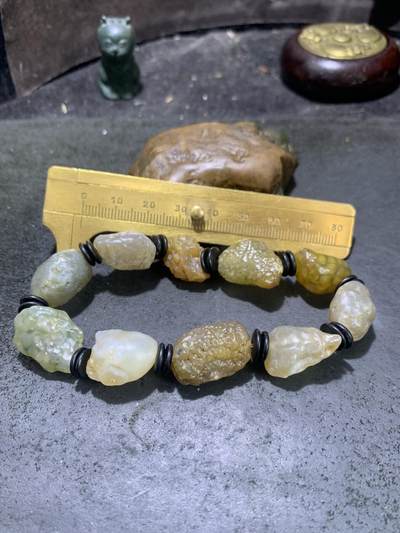 精美冰透高玉化筋脉石老料原石手串一条， 精美冰透高玉化筋脉石老料原石手串一条，