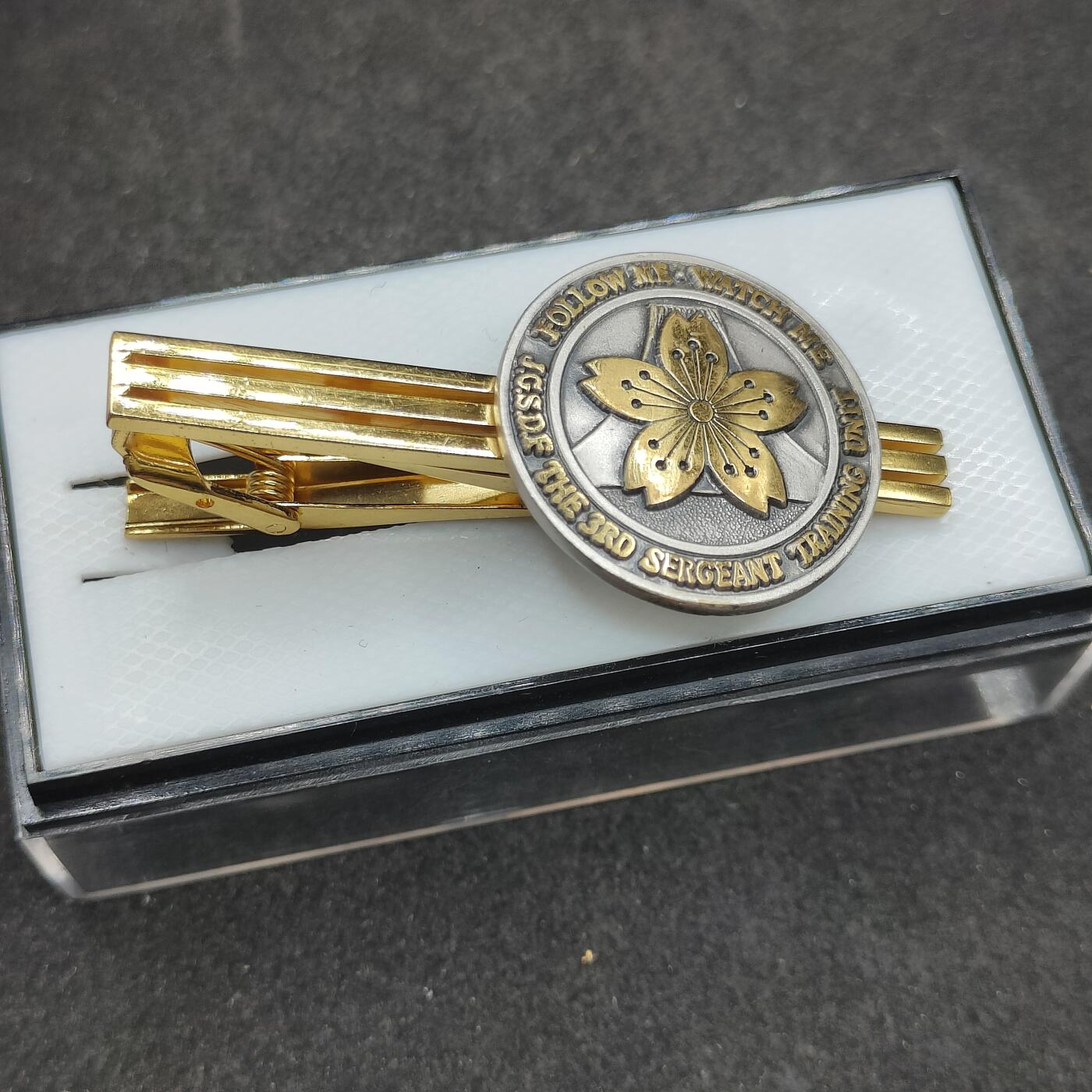 全场0元起拍 第176期 咸鱼国勋章拍卖专场 7月24日（周三）下午6：00开始 陆自陆曹教育队领带夹