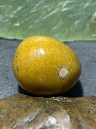 精美高玉化冰飘天眼纹黄战国红玛瑙随形吊坠一个， 精美高玉化冰飘天眼纹黄战国红玛瑙随形吊坠一个，