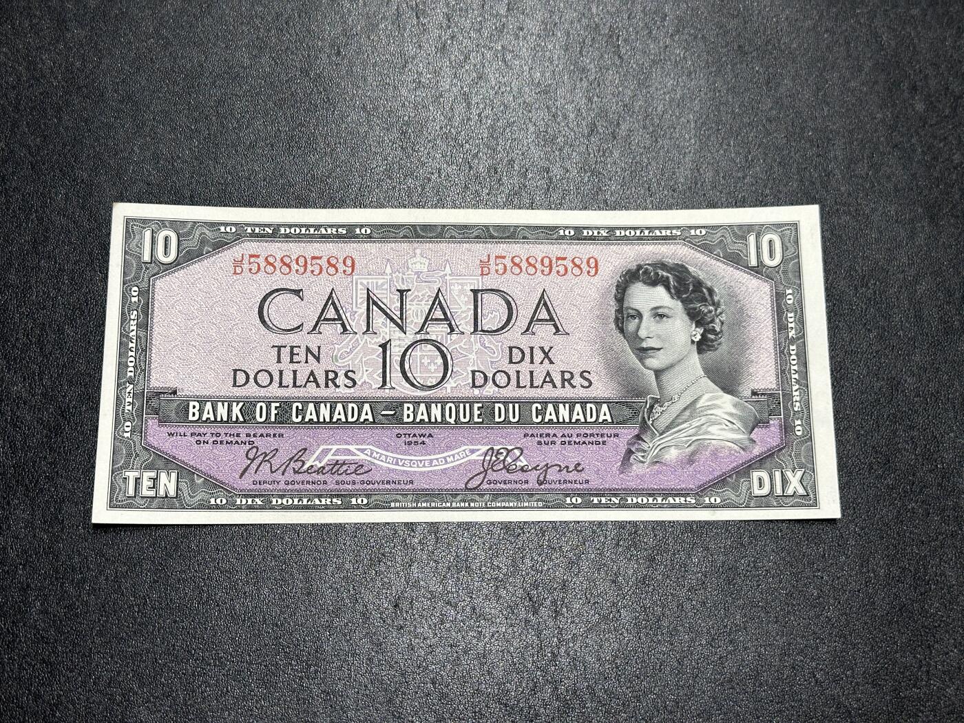 《外钞收藏家》第三百九十四期 1954年加拿大10加元 边角瑕疵 UNC- 魔鬼脸