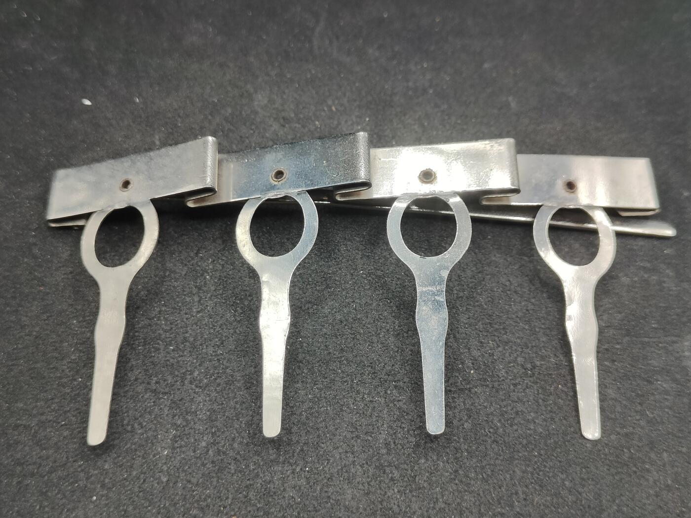 全场0元起拍 第176期 咸鱼国勋章拍卖专场 7月24日（周三）下午6：00开始 日本战时钢质四连挂