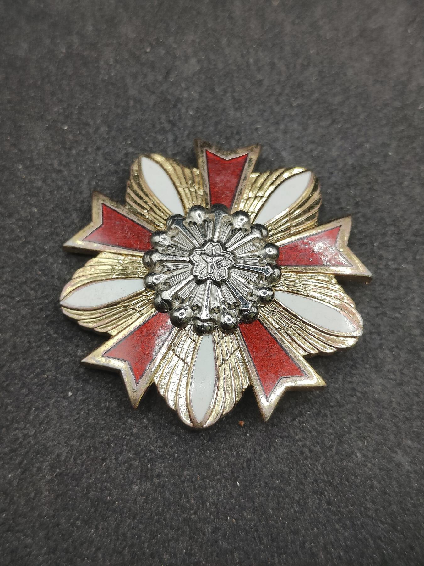 全场0元起拍 第176期 咸鱼国勋章拍卖专场 7月24日（周三）下午6：00开始 日本消防团纪念章