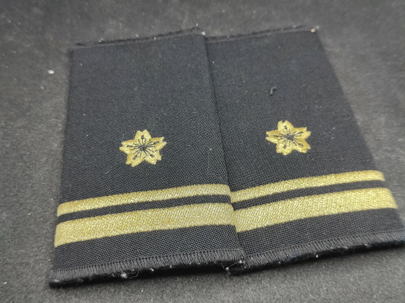 全场0元起拍 第176期 咸鱼国勋章拍卖专场 7月24日（周三）下午6：00开始 日本海自二尉肩章