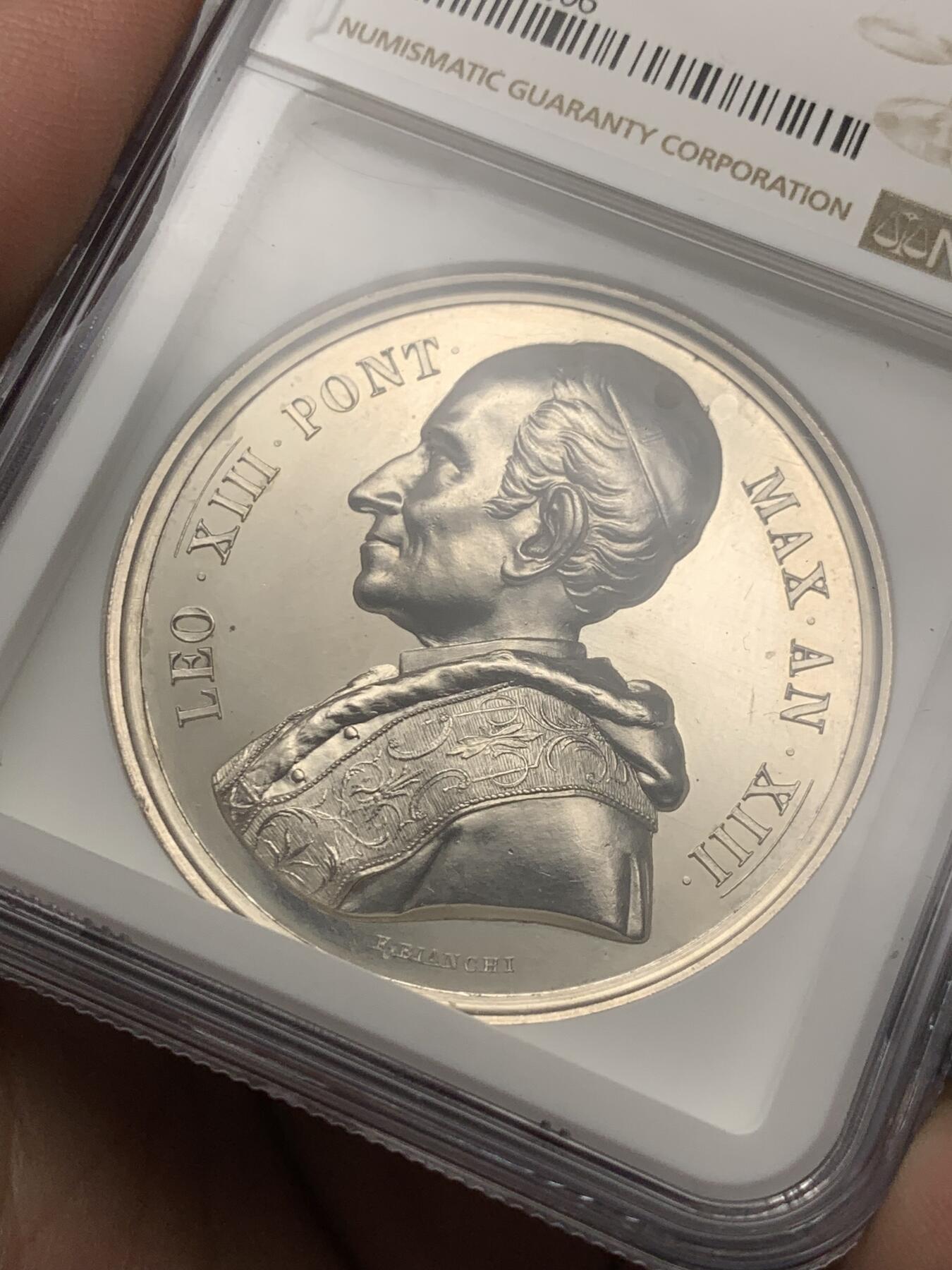 《竞宝斋》第289场- 周日，周一，周二 3场连拍 （全场包邮） NGC UNC 教皇国 1890 利奥十三世  权利限制 银质纪念章 大规格 加厚盒装 PL底板 可收藏