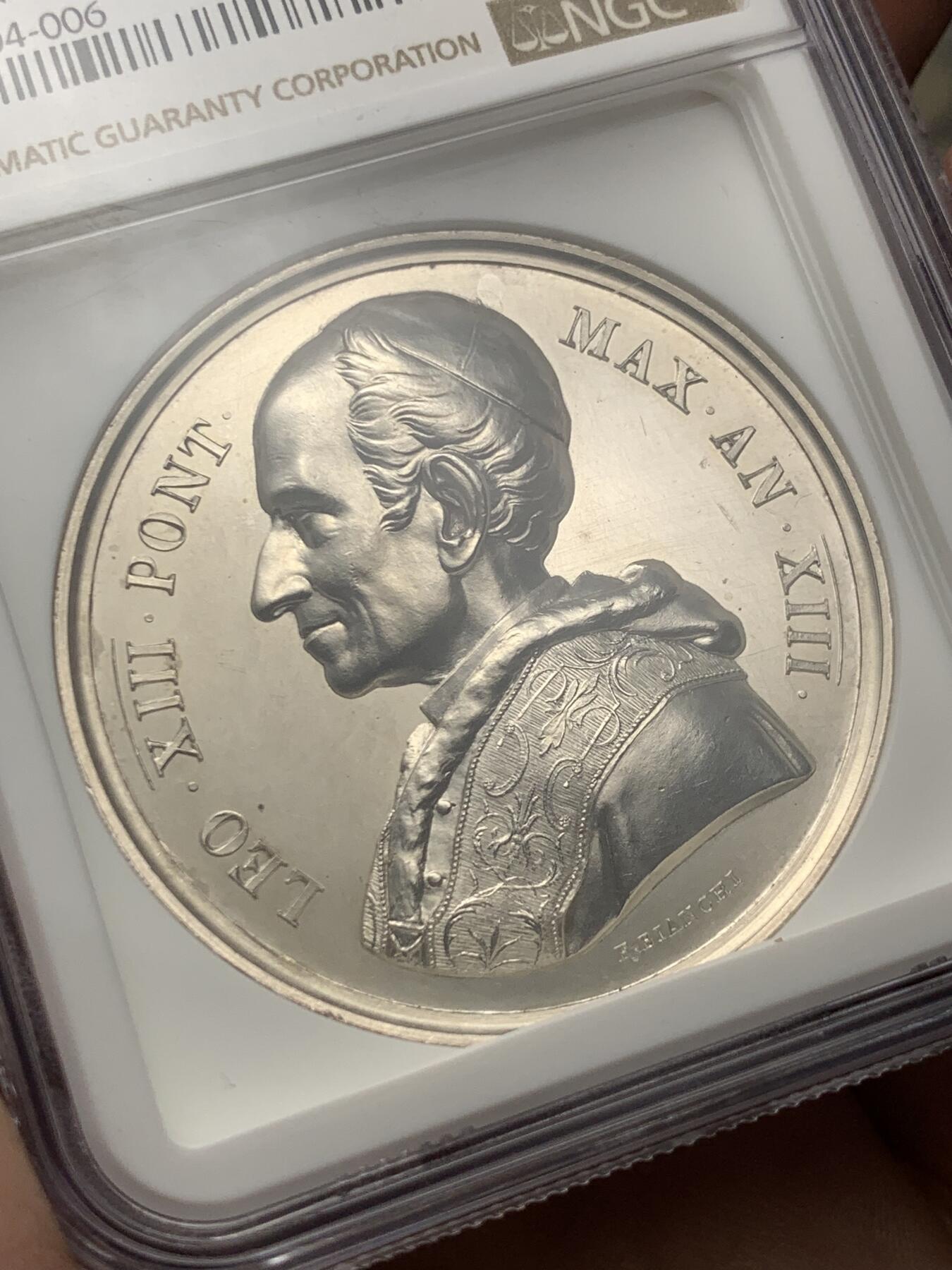 《竞宝斋》第289场- 周日，周一，周二 3场连拍 （全场包邮） NGC UNC 教皇国 1890 利奥十三世  权利限制 银质纪念章 大规格 加厚盒装 PL底板 可收藏