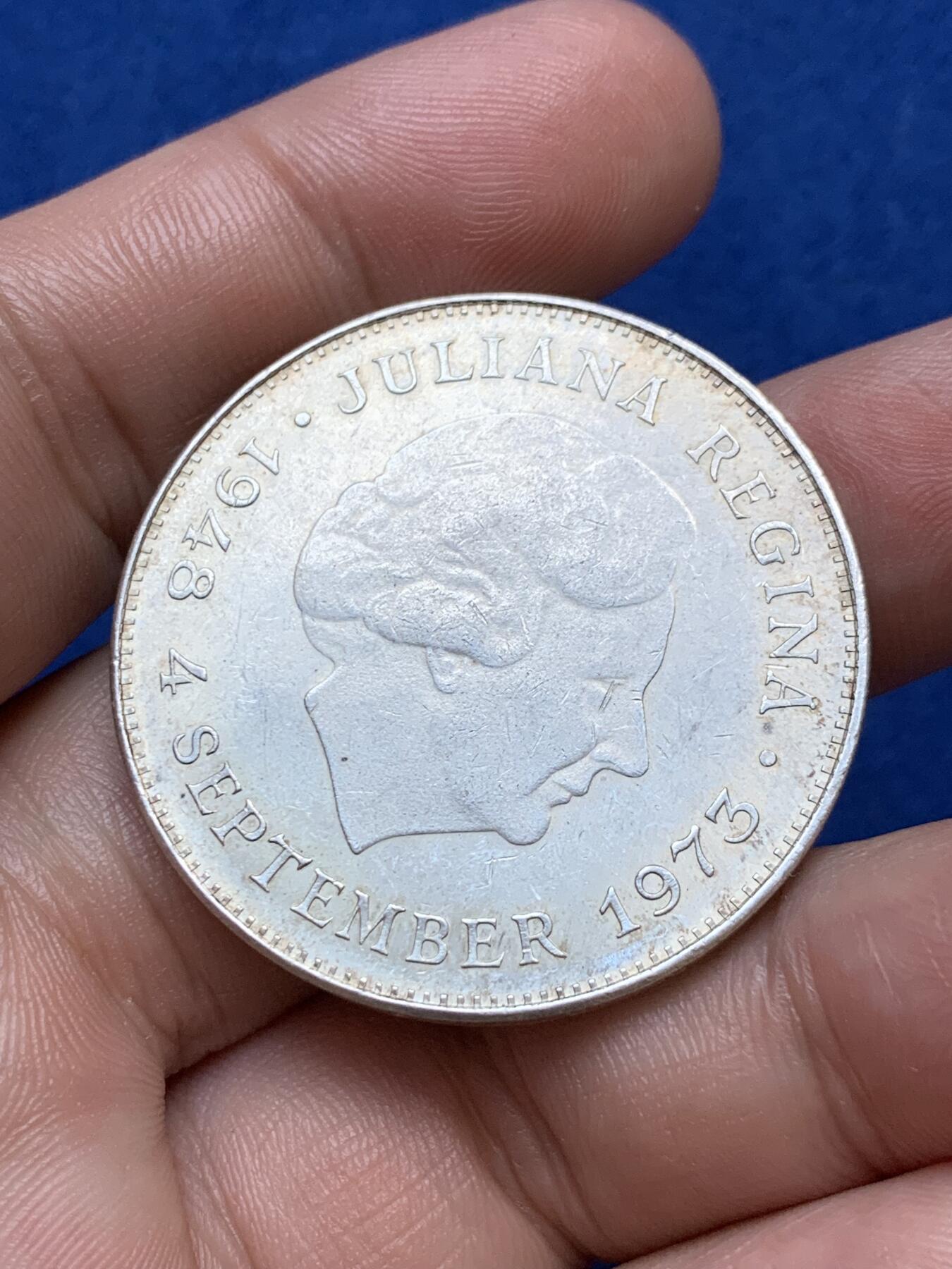 《竞宝斋》第289场- 周日，周一，周二 3场连拍 （全场包邮） 荷兰1973年朱丽安娜女王10盾大银币