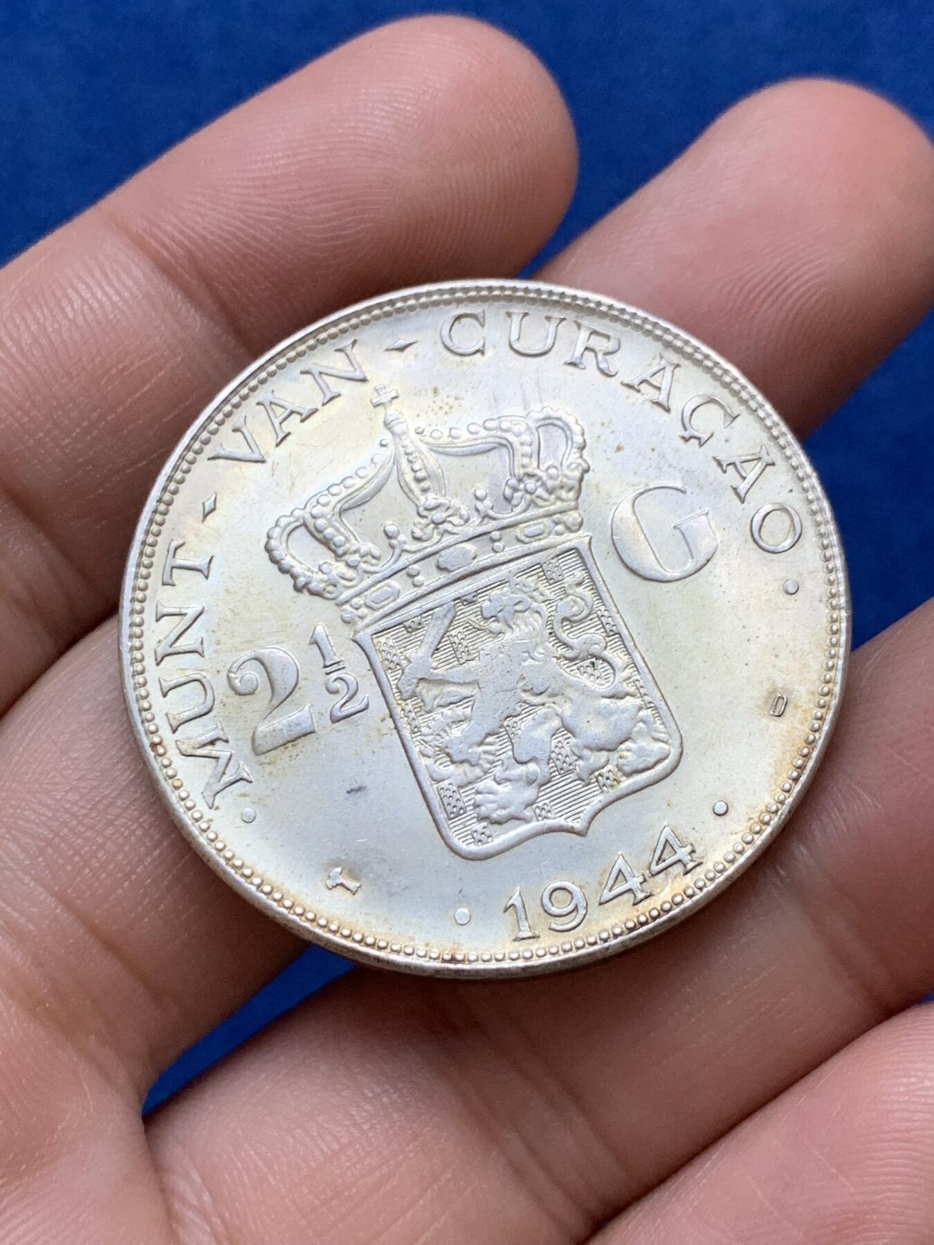 《竞宝斋》第289场- 周日，周一，周二 3场连拍 （全场包邮） 荷属库拉索1944年威廉明娜女王2.5盾大银币